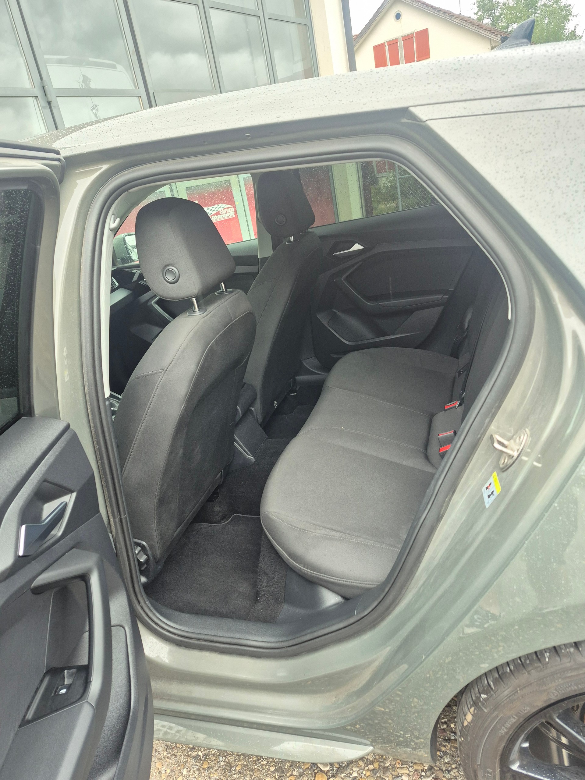 AUDI A1 Sportback 35 TFSI S Line S-tronic-image-13
