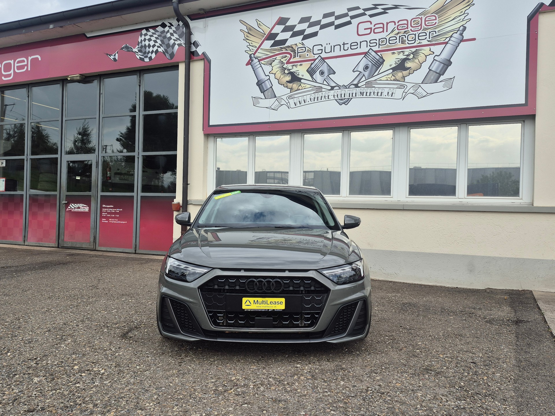 AUDI A1 Sportback 35 TFSI S Line S-tronic-image-1