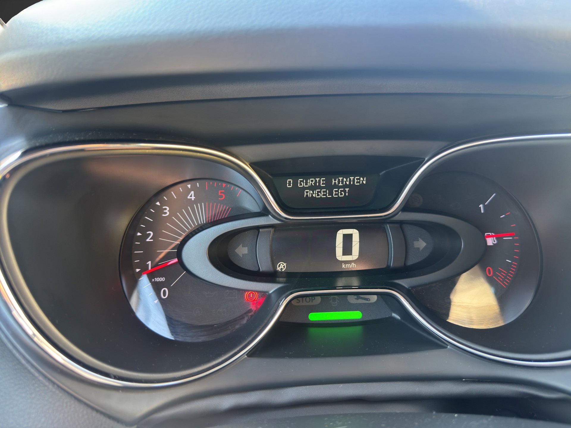 RENAULT Captur 1.5 dCi Swiss Edition-image-17