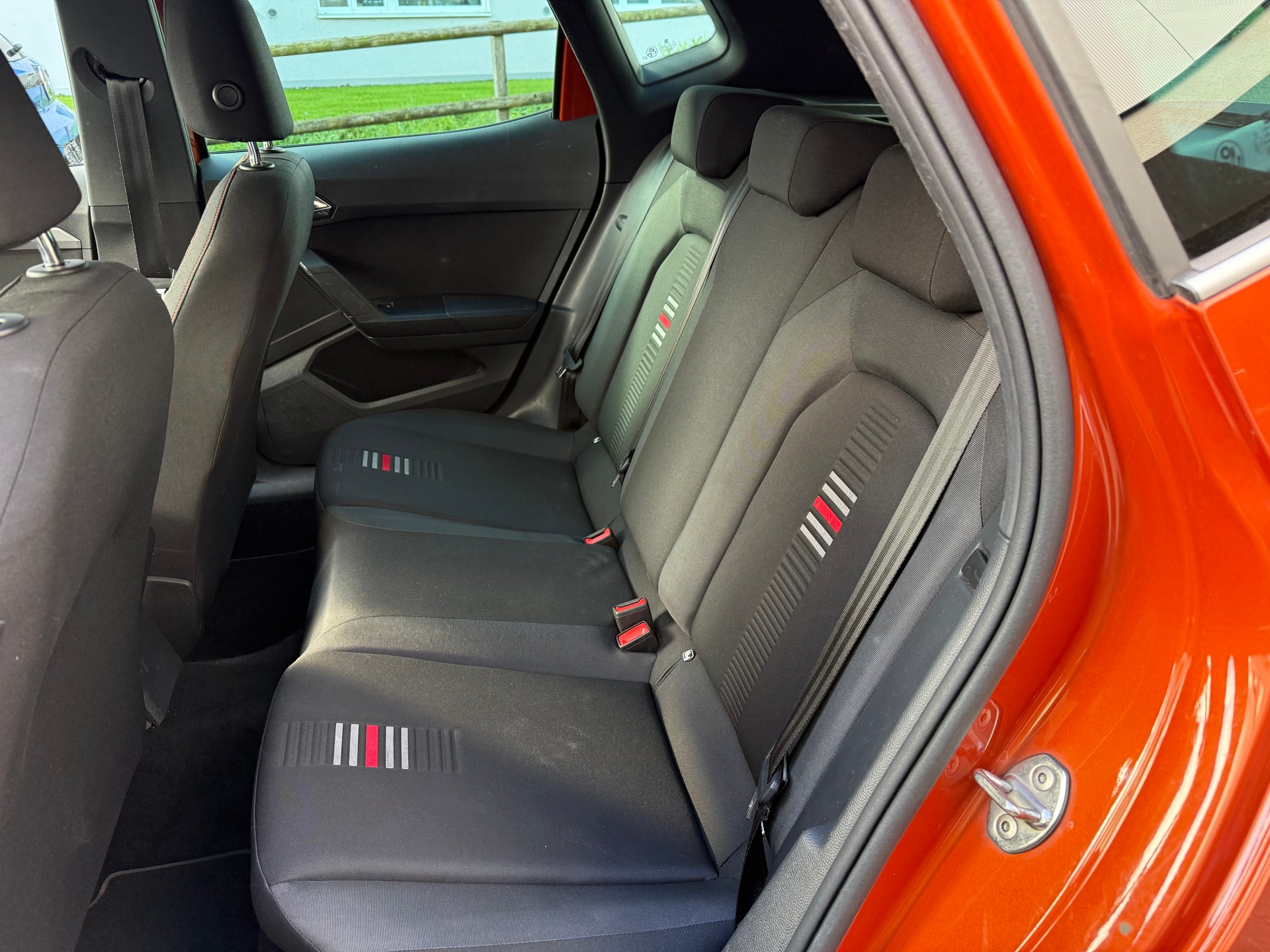 SEAT Arona 1.0 TSI Eco DSG FR-image-12
