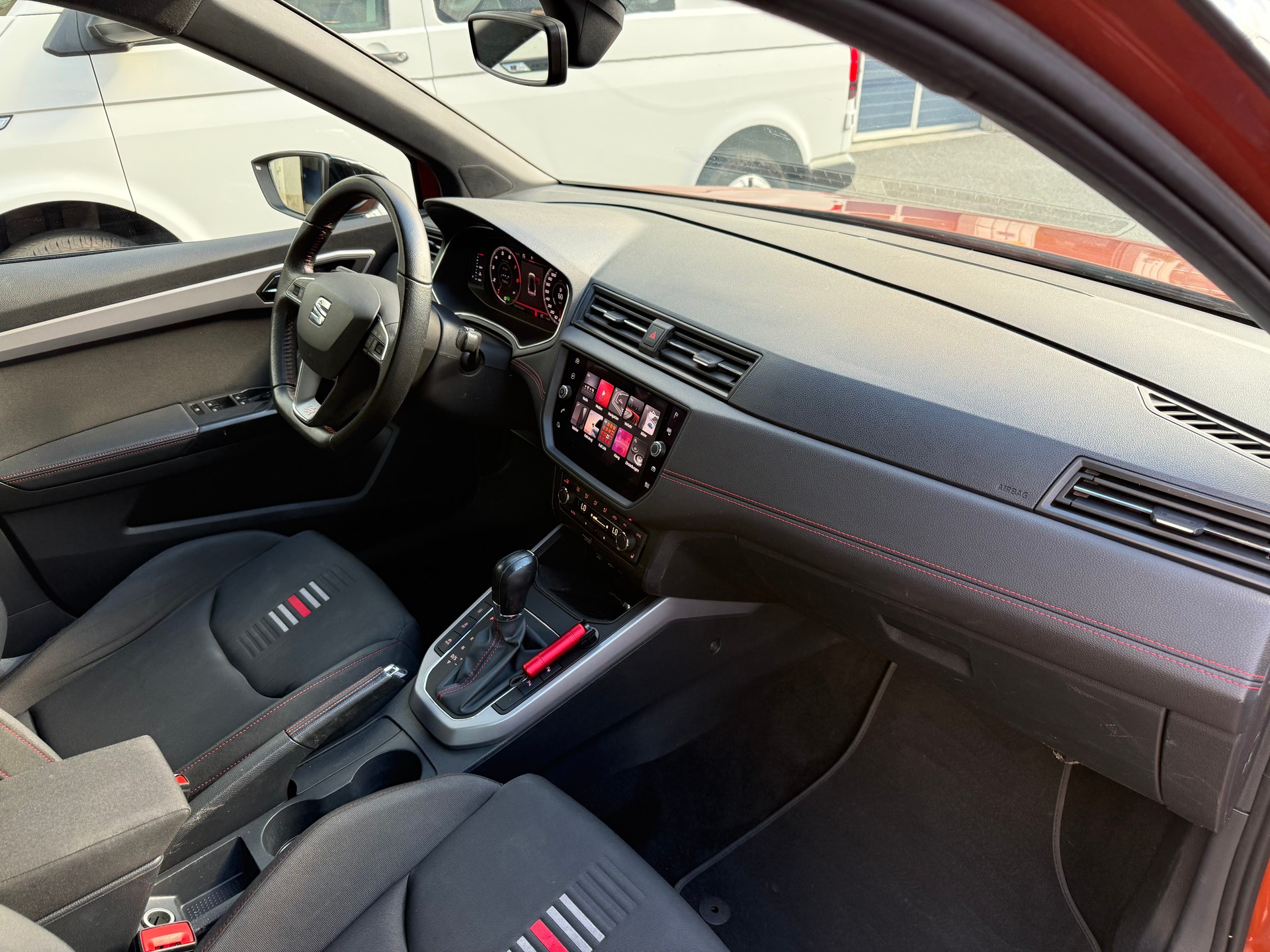 SEAT Arona 1.0 TSI Eco DSG FR-image-10