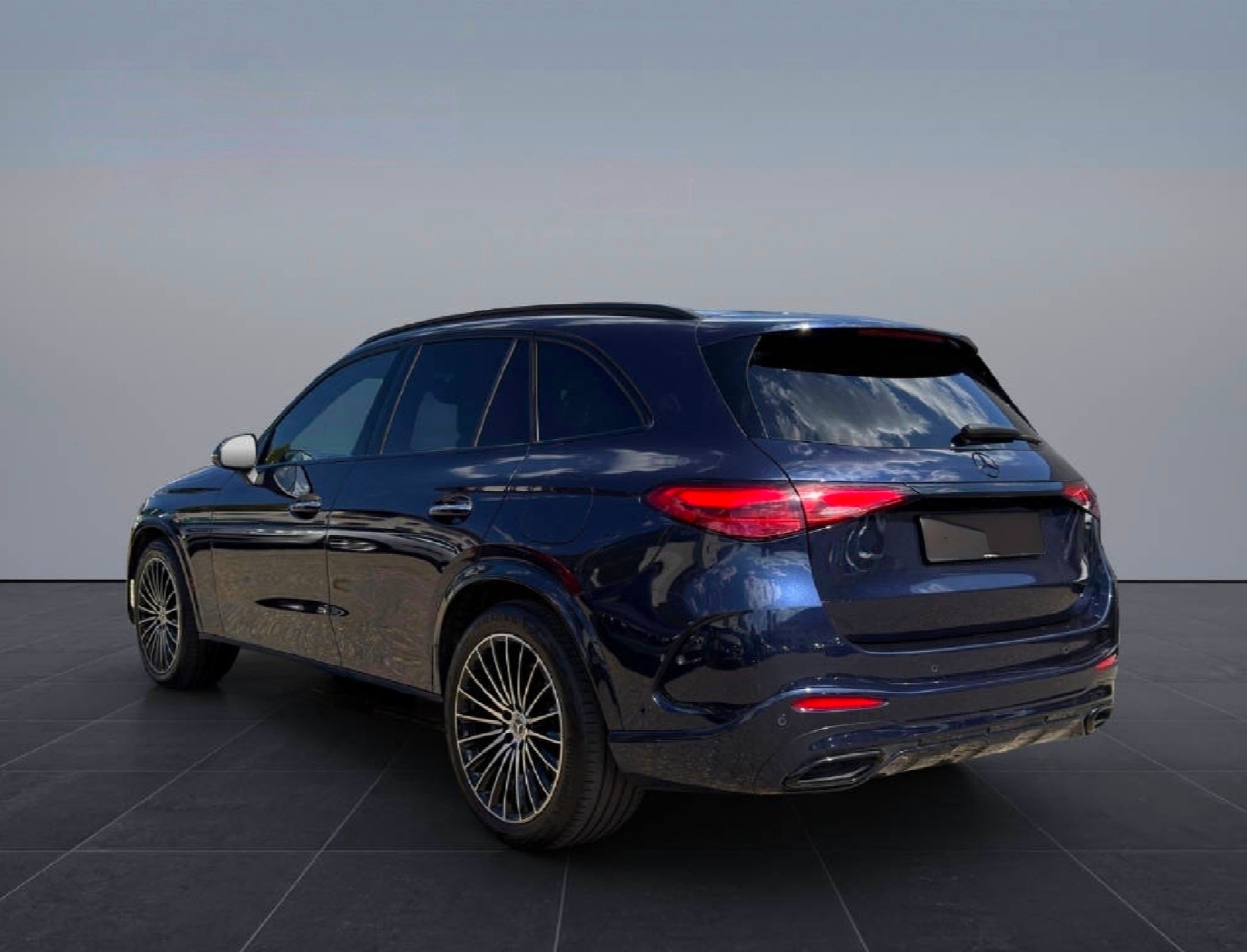 MERCEDES-BENZ GLC 400 e AMG Line 4matic Vollausstattung-image-4