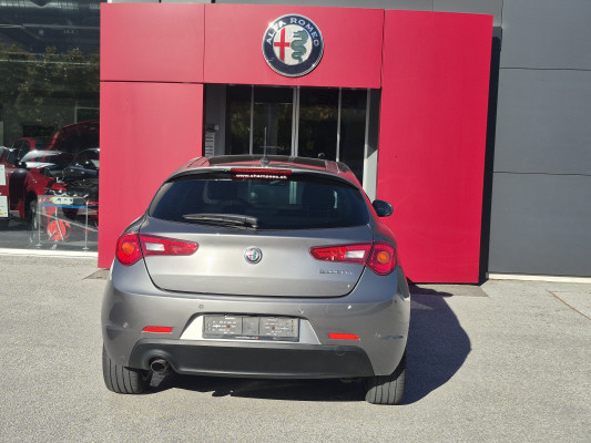ALFA ROMEO Giulietta 1.4 T Super-image-1