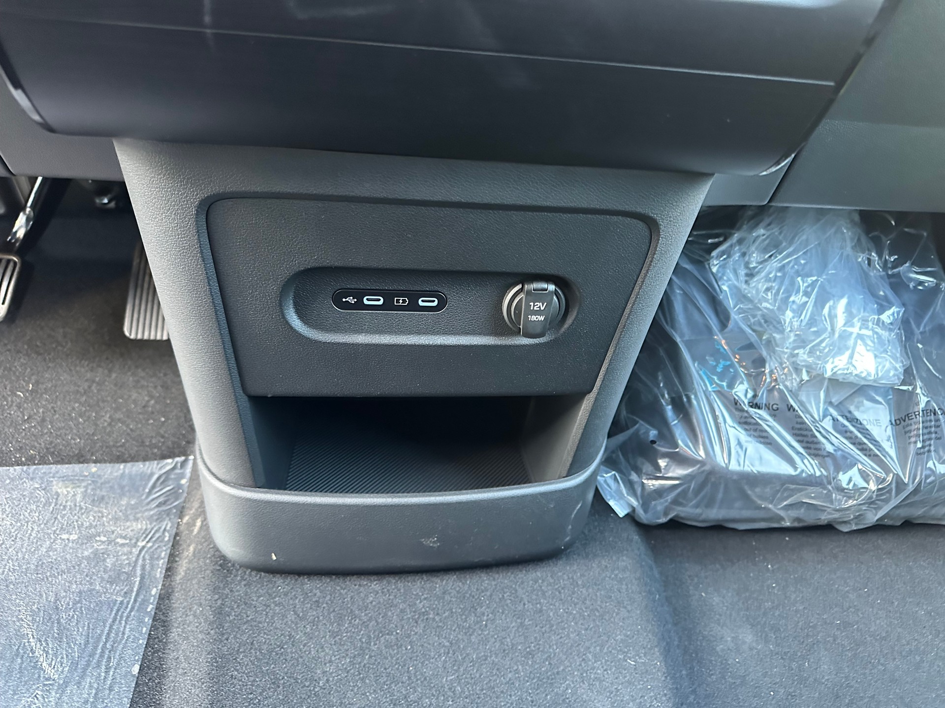 HYUNDAI Staria 84 kWh Amplia (Cargo)-image-10
