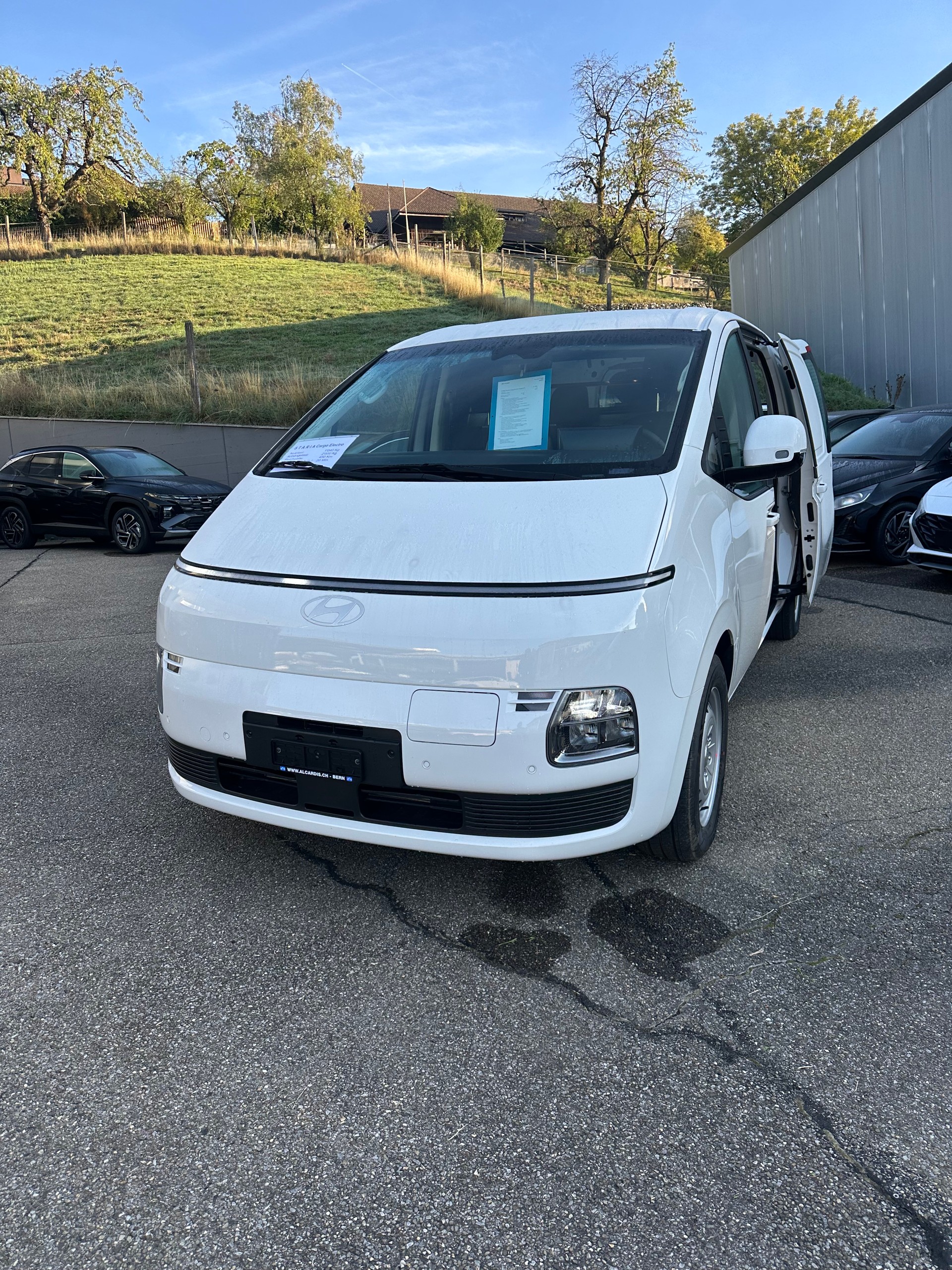 HYUNDAI Staria 84 kWh Amplia (Cargo)-image-0
