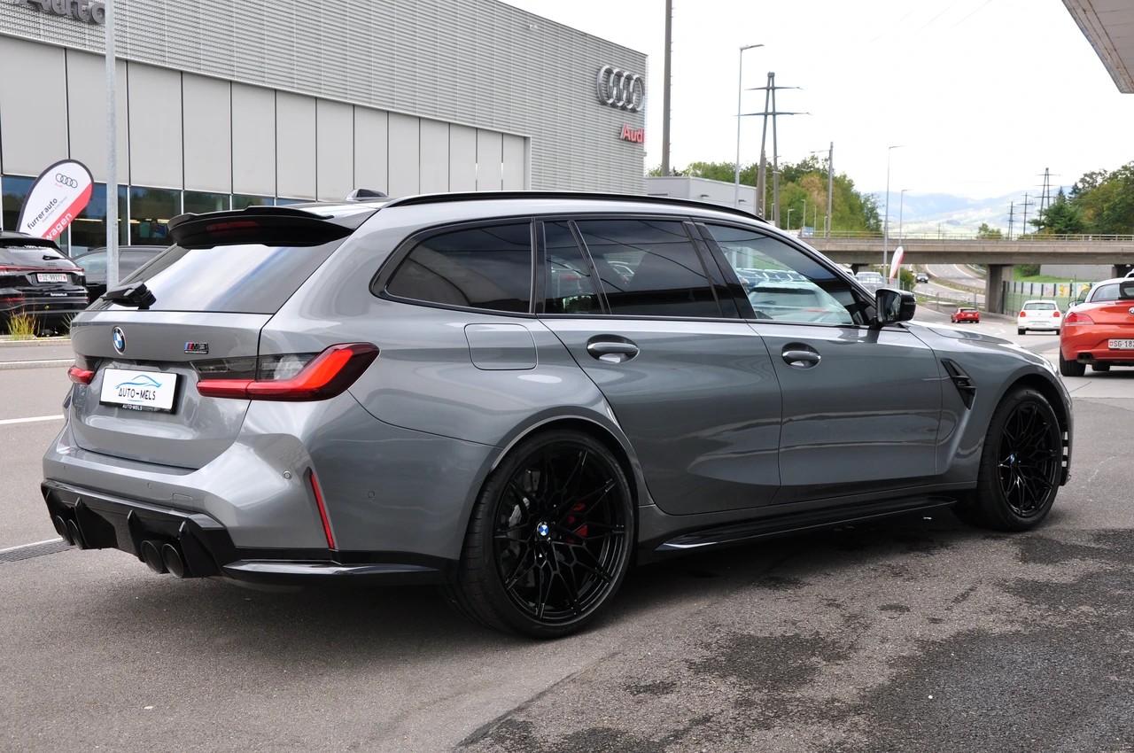 BMW M3 Touring xDrive Competition M-image-12