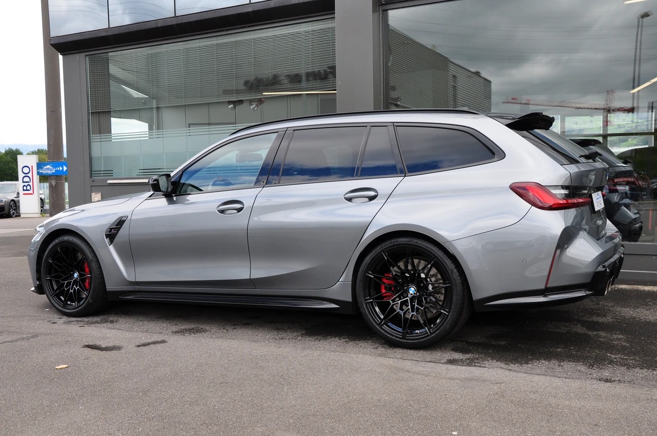 BMW M3 Touring xDrive Competition M-image-8