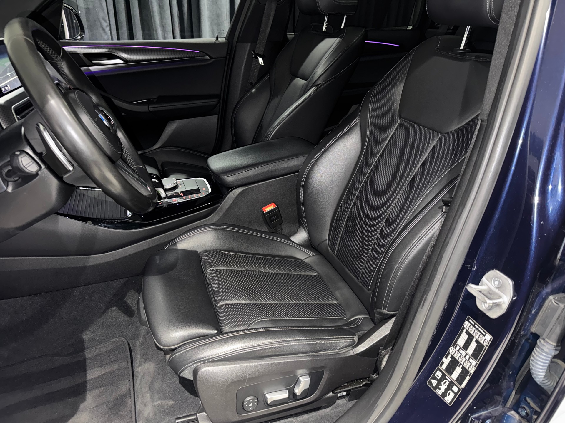 BMW X3 xDrive 20i M Sport Individual | CH | 1.Hand |-image-18