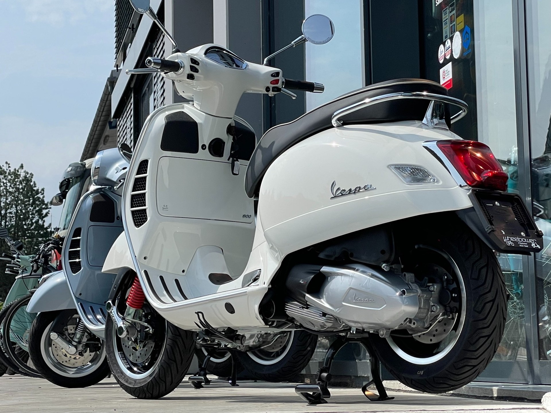 PIAGGIO Vespa GTS 300 HPE Super ABS/ASR-image-9