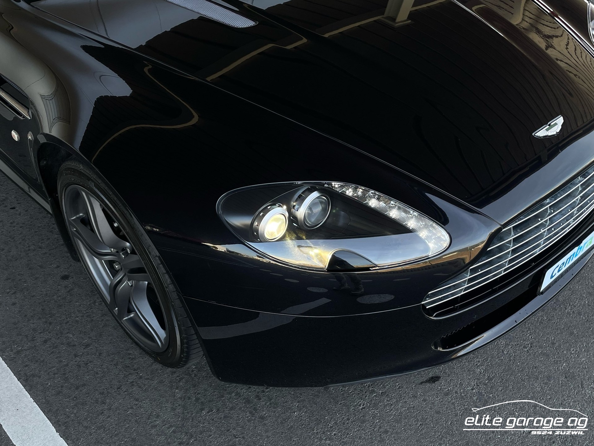 ASTON MARTIN V8 Vantage 4.7 Sportshift-image-9
