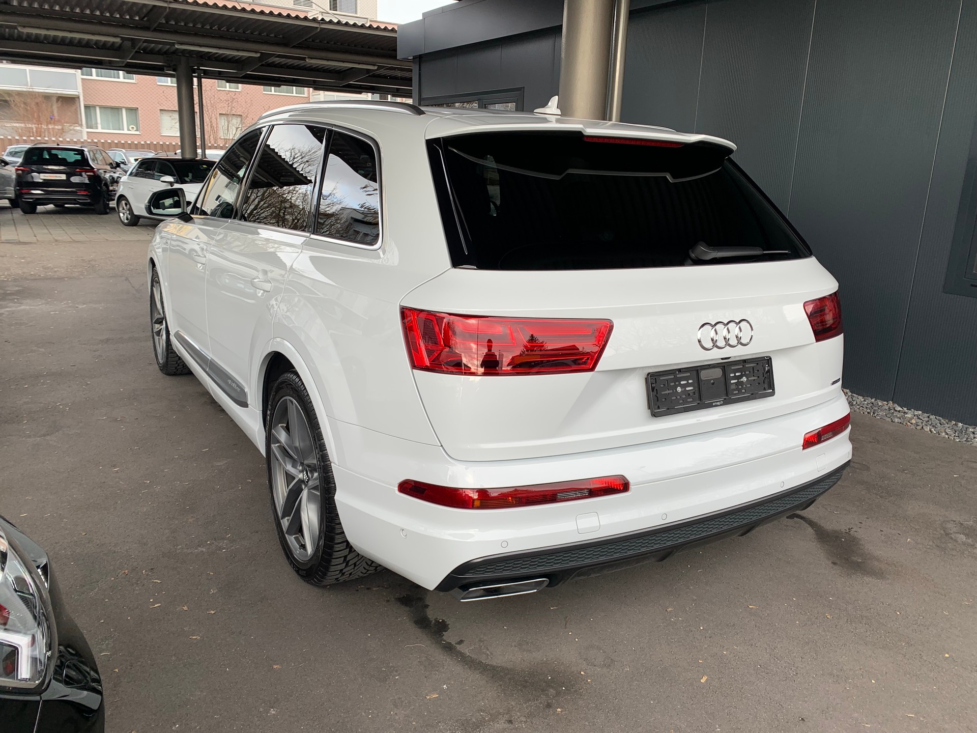 AUDI Q7 3.0 TDI quattro tiptronic-image-1