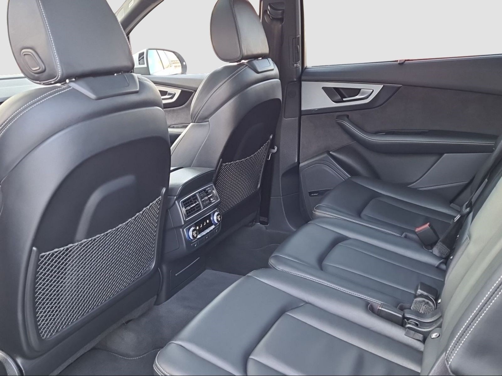 AUDI Q7 3.0 TDI quattro tiptronic-image-8