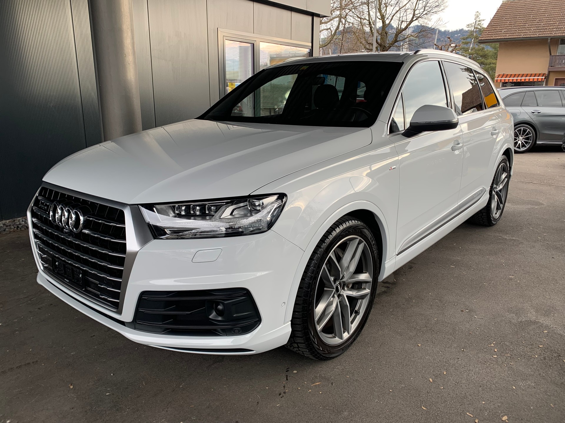AUDI Q7 3.0 TDI quattro tiptronic-image-0