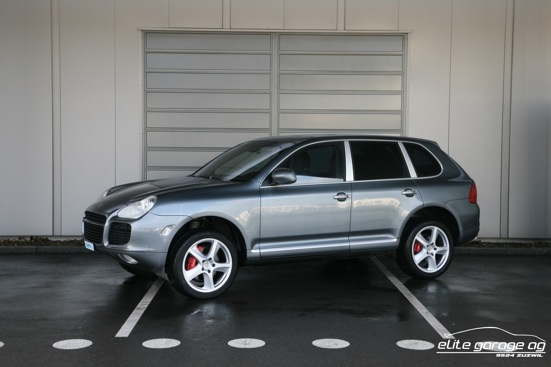 PORSCHE Cayenne Turbo-image-0
