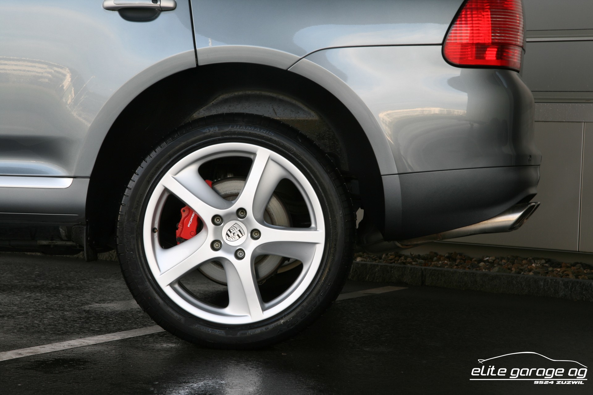 PORSCHE Cayenne Turbo-image-10
