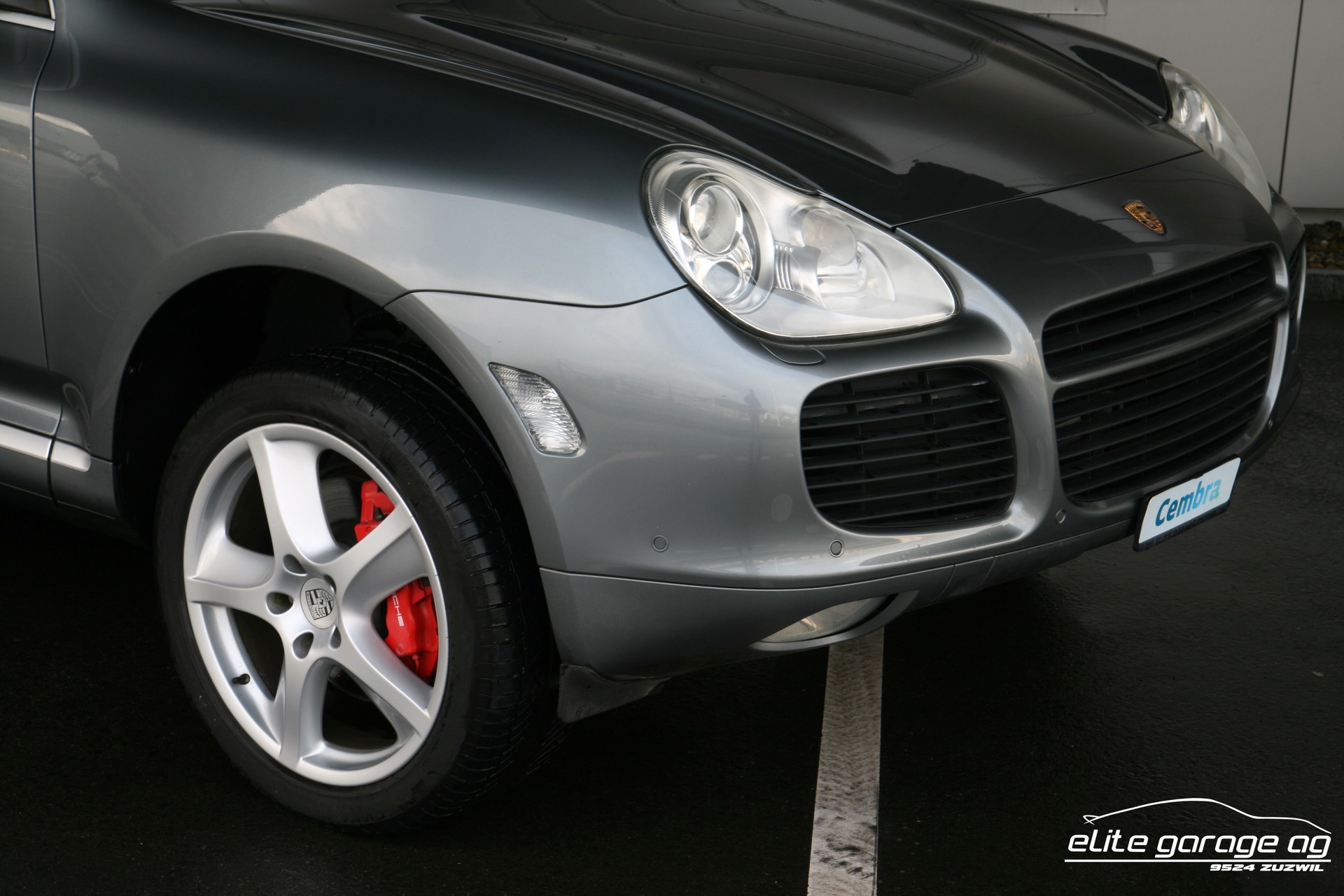 PORSCHE Cayenne Turbo-image-8