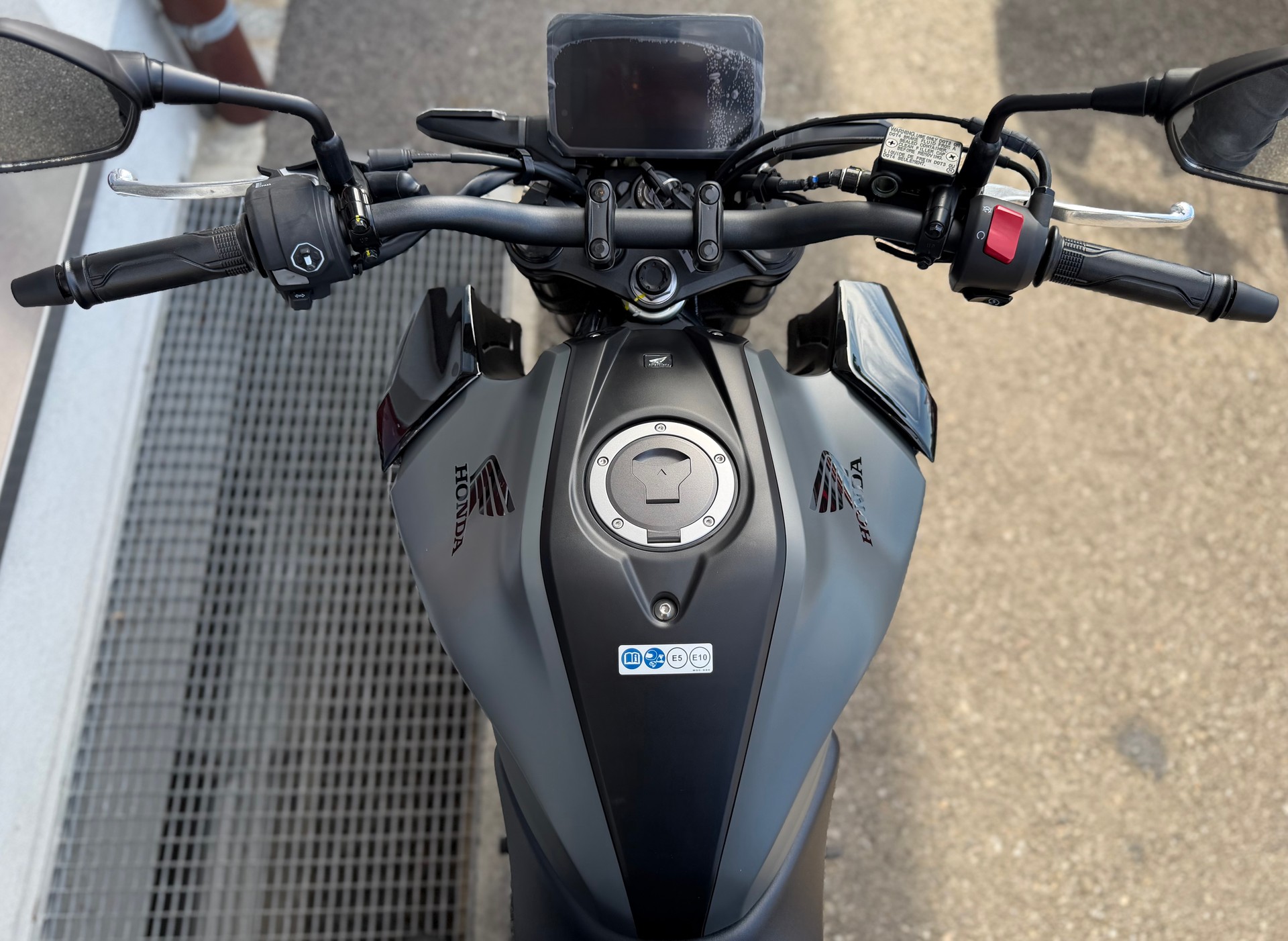 HONDA CB 125 R-image-8