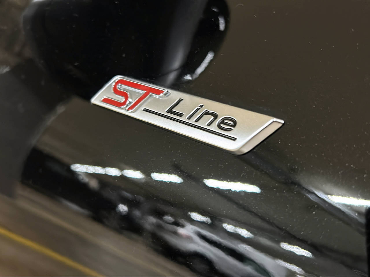 FORD Kuga 2.5 Plug-in Hybrid ST-Line-image-14