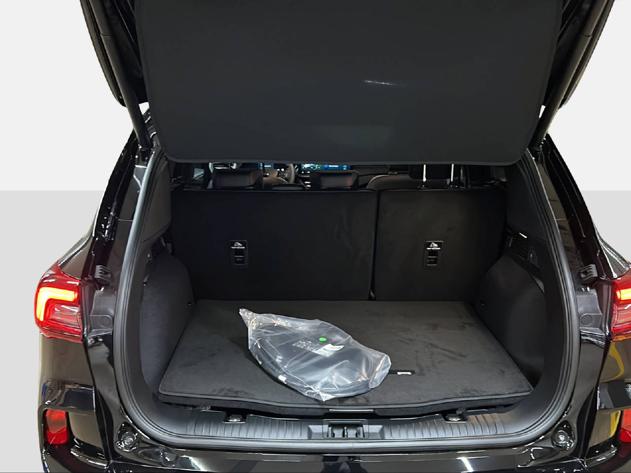 FORD Kuga 2.5 Plug-in Hybrid ST-Line-image-12