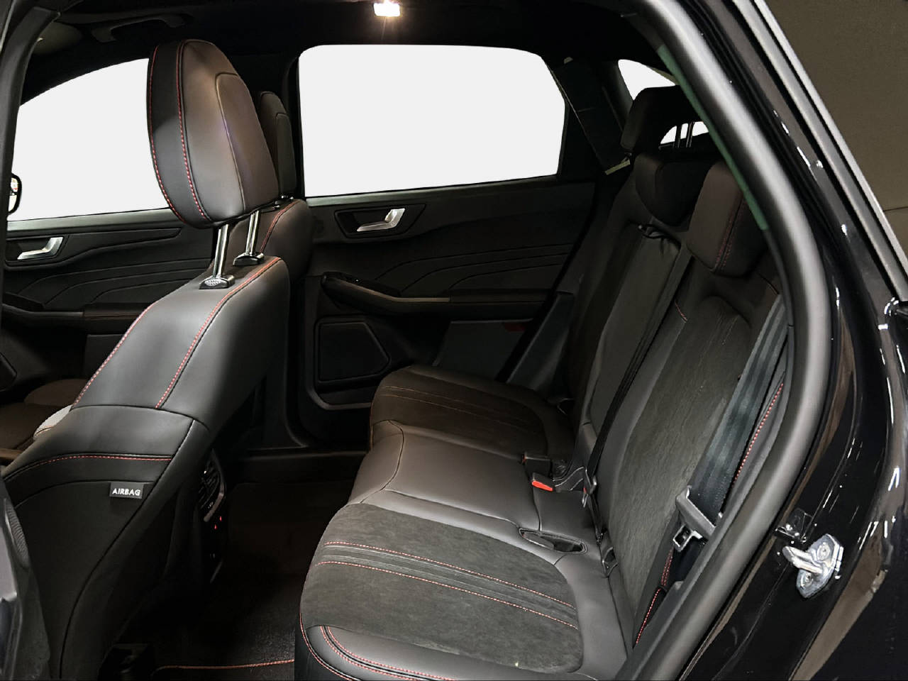 FORD Kuga 2.5 Plug-in Hybrid ST-Line-image-11