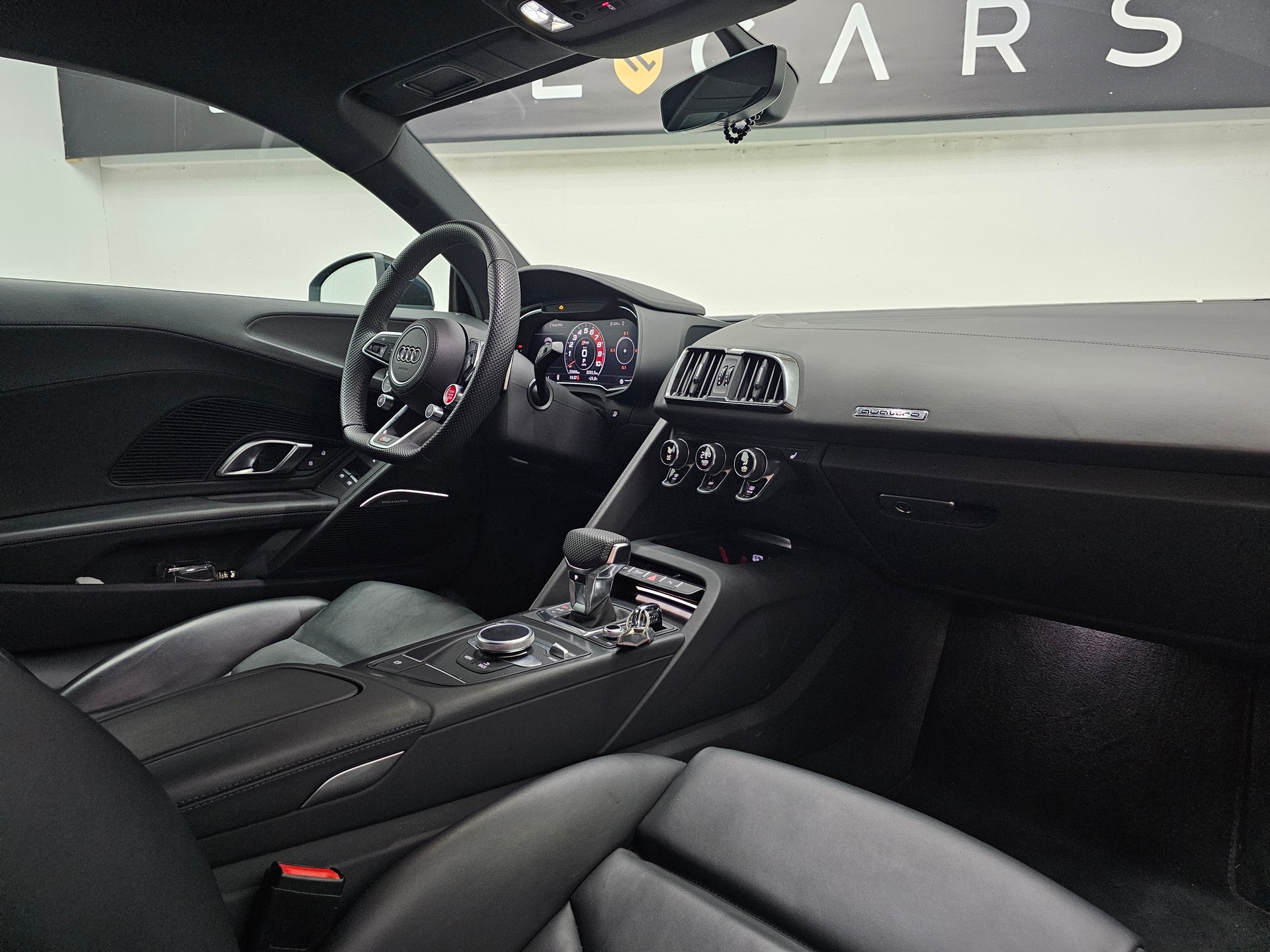 AUDI R8 Coupé S-Tronic PERFORMANCE QUATTRO*FULL CAPRISTO*-image-12