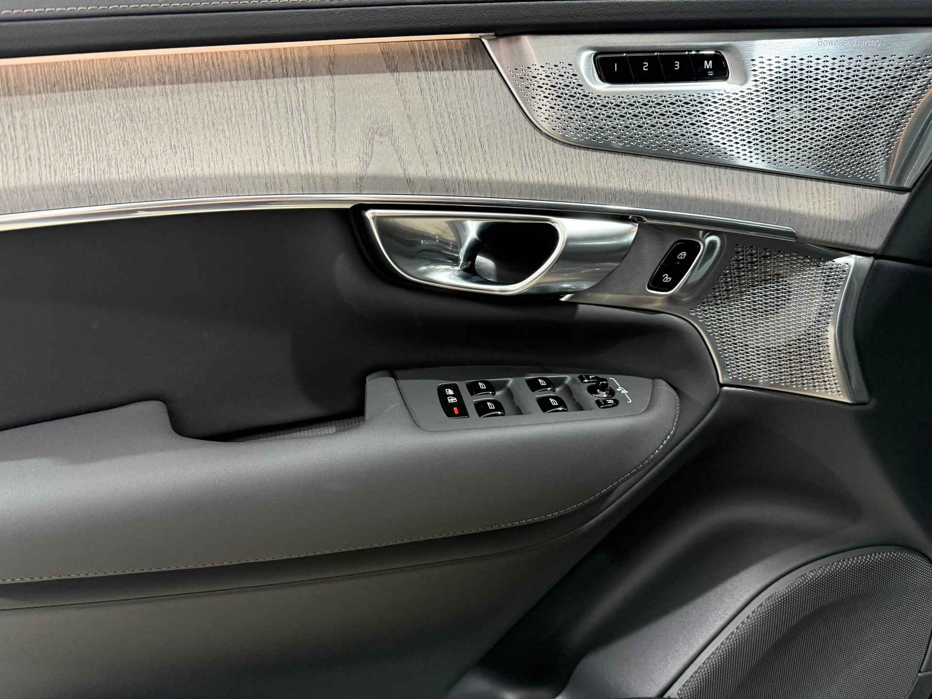 VOLVO XC90 2.0 T8 TE Ultra Bright eA-image-13