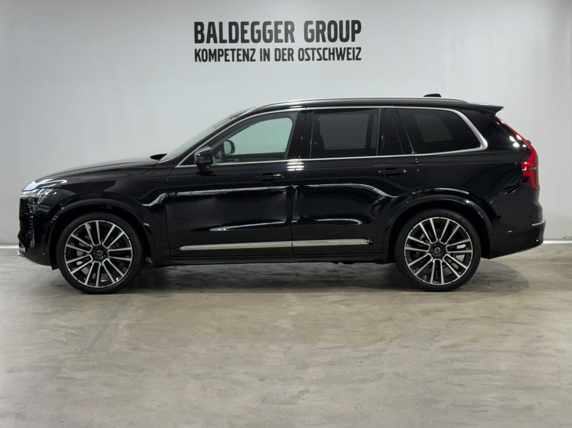 VOLVO XC90 2.0 T8 TE Ultra Bright eA-image-1