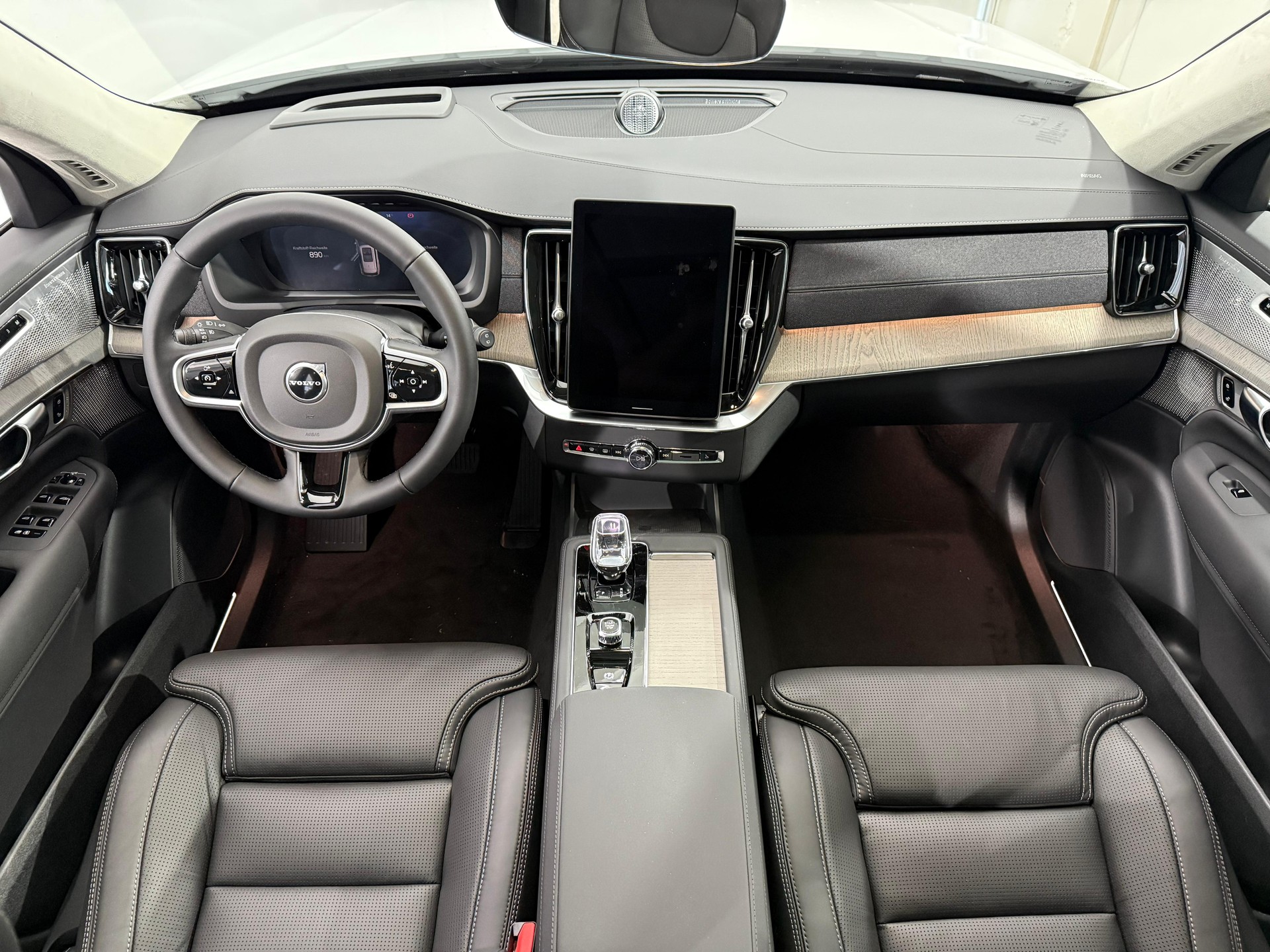 VOLVO XC90 2.0 T8 TE Ultra Bright eA-image-4