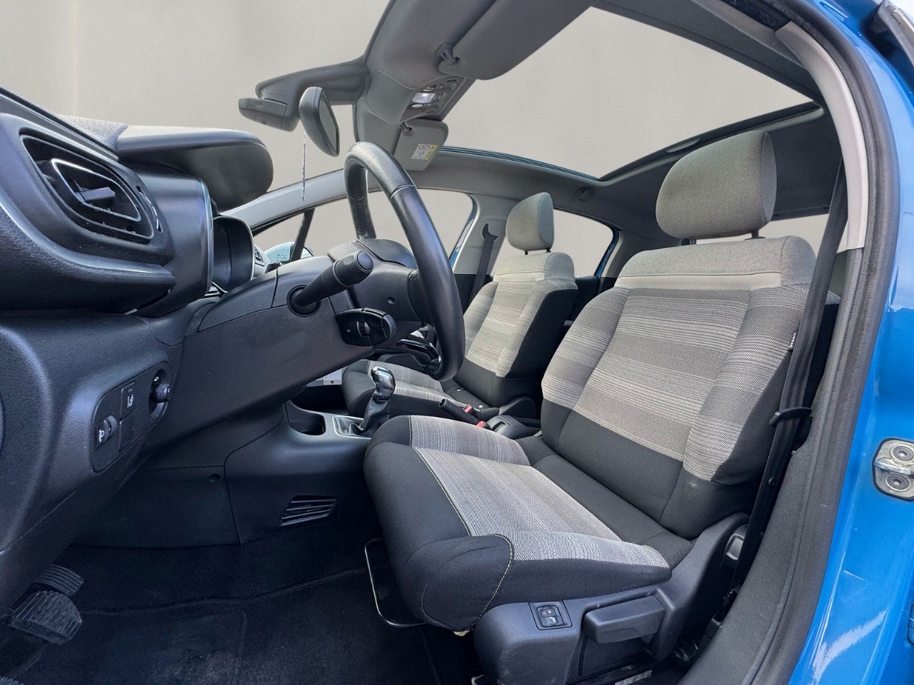CITROEN C3 1.2i PureTech Feel-image-13