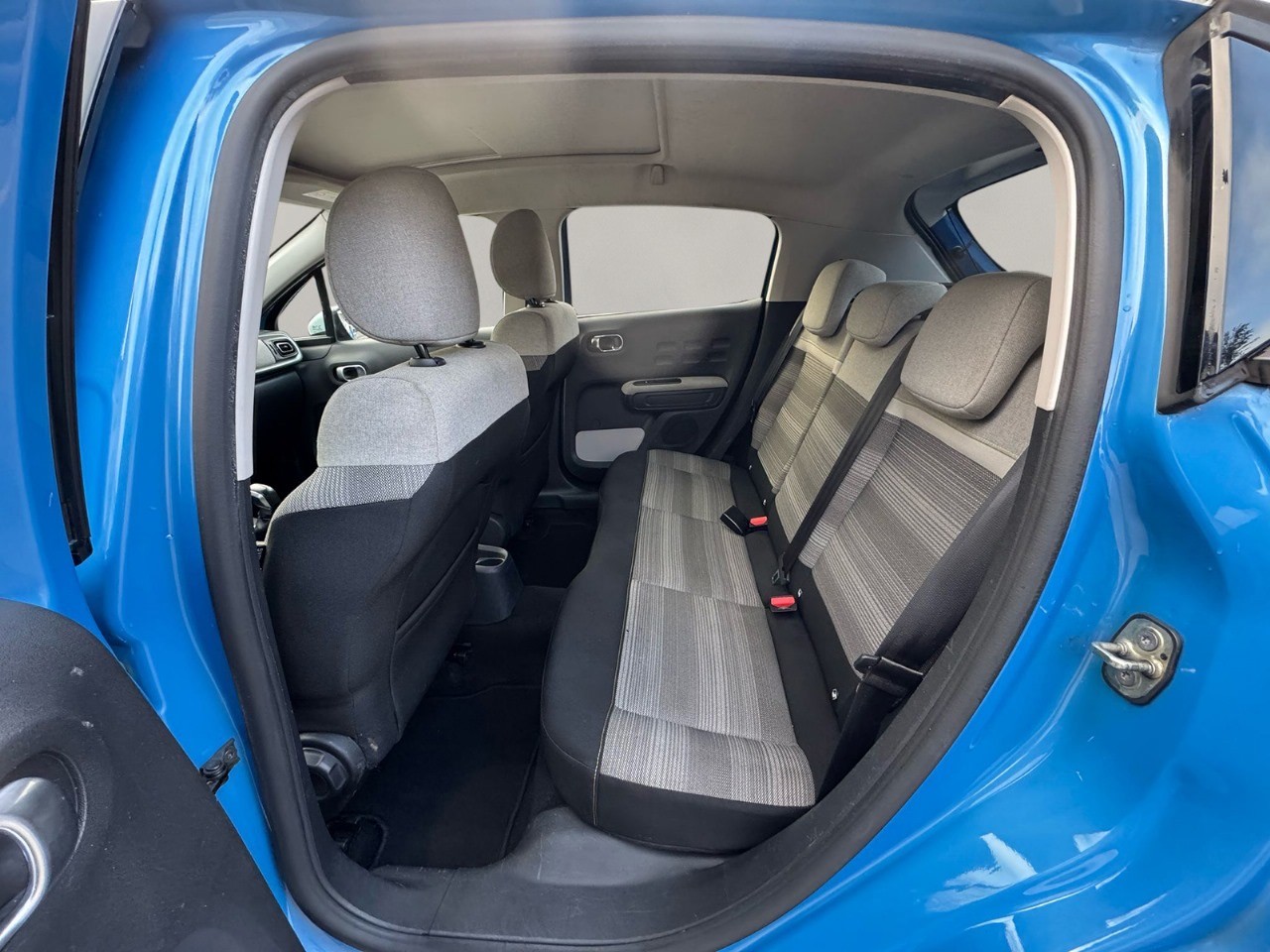 CITROEN C3 1.2i PureTech Feel-image-11