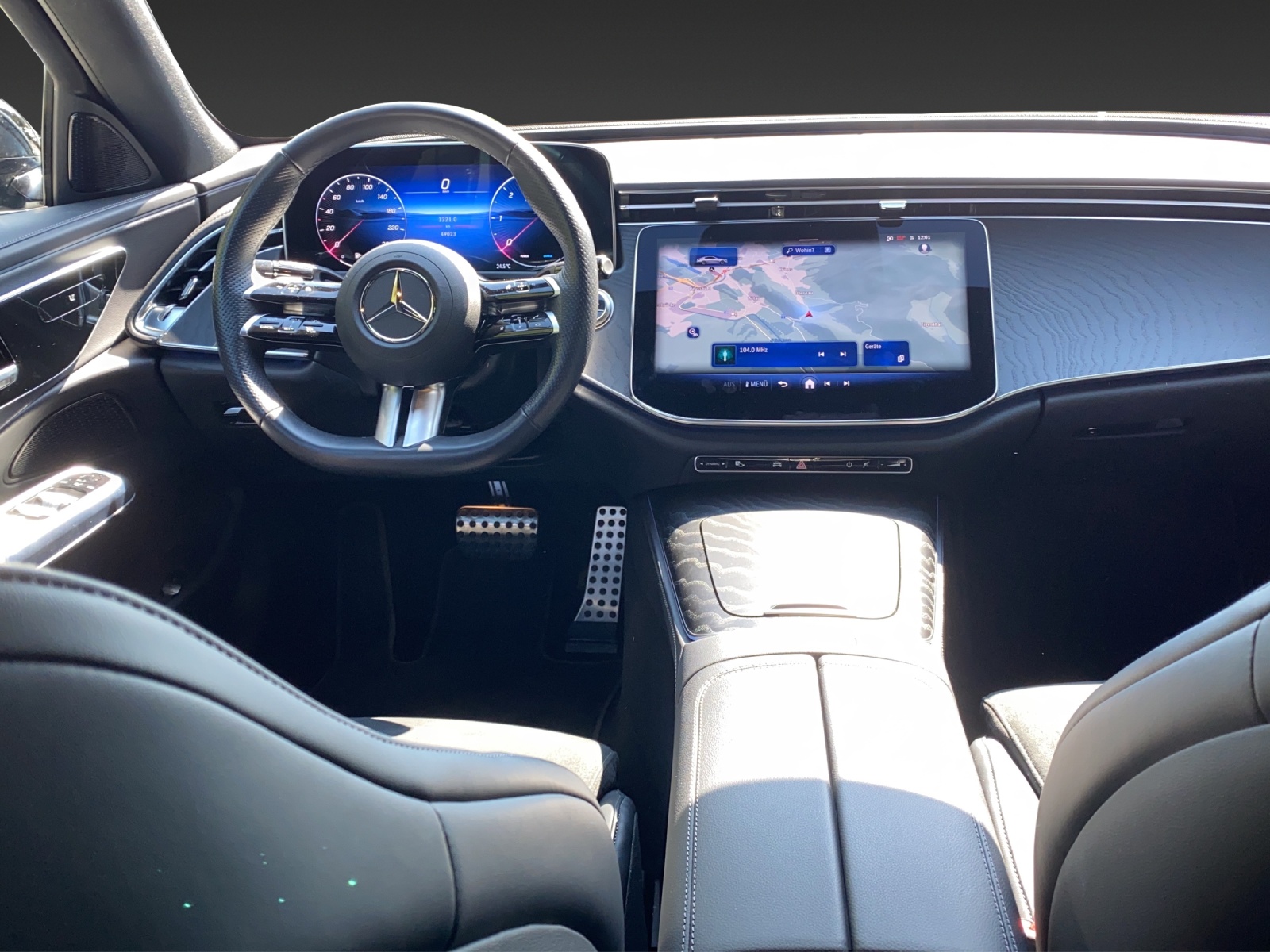 MERCEDES-BENZ E 220 D AMG-Line Night-Paket, Neues Model-image-14