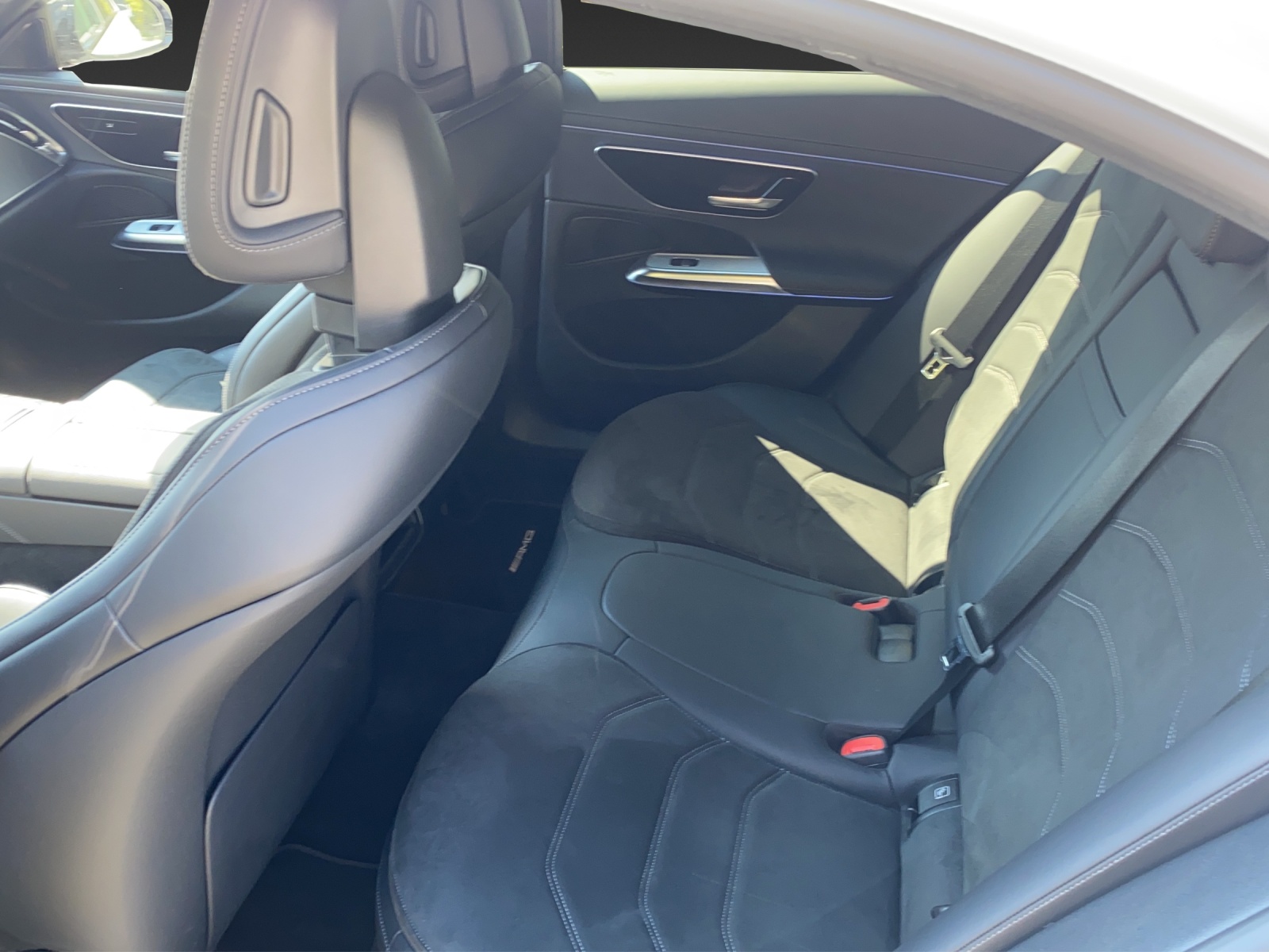 MERCEDES-BENZ E 220 D AMG-Line Night-Paket, Neues Model-image-17