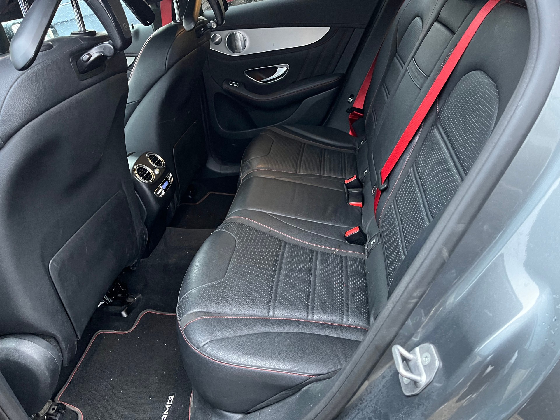 MERCEDES-BENZ GLC 43 AMG 4Matic 9G-Tronic-image-4