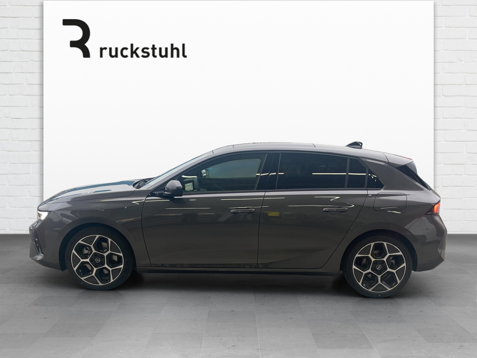 OPEL Astra 1.6 T PHEV 180 Swiss Premium-image-2