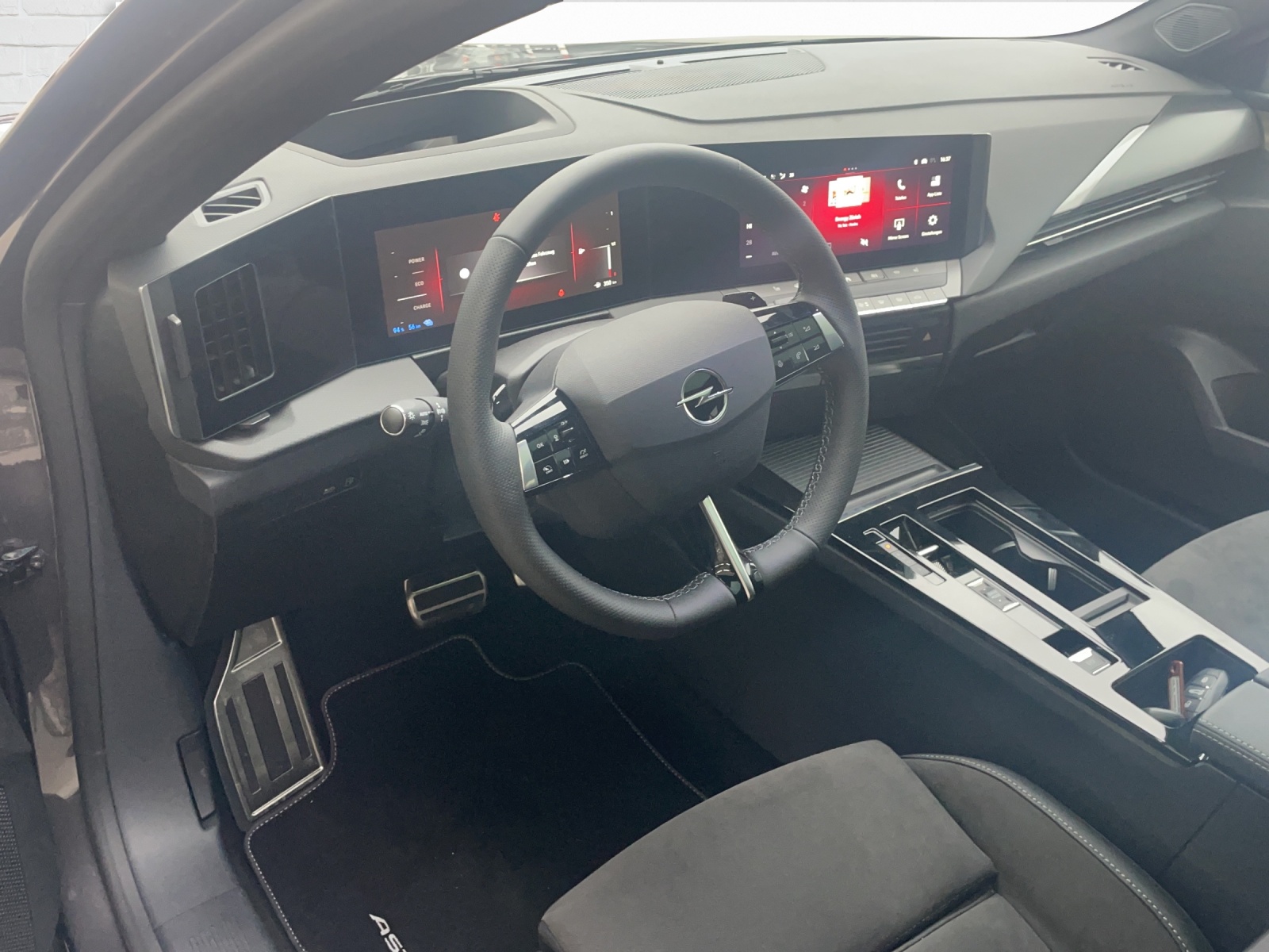 OPEL Astra 1.6 T PHEV 180 Swiss Premium-image-5