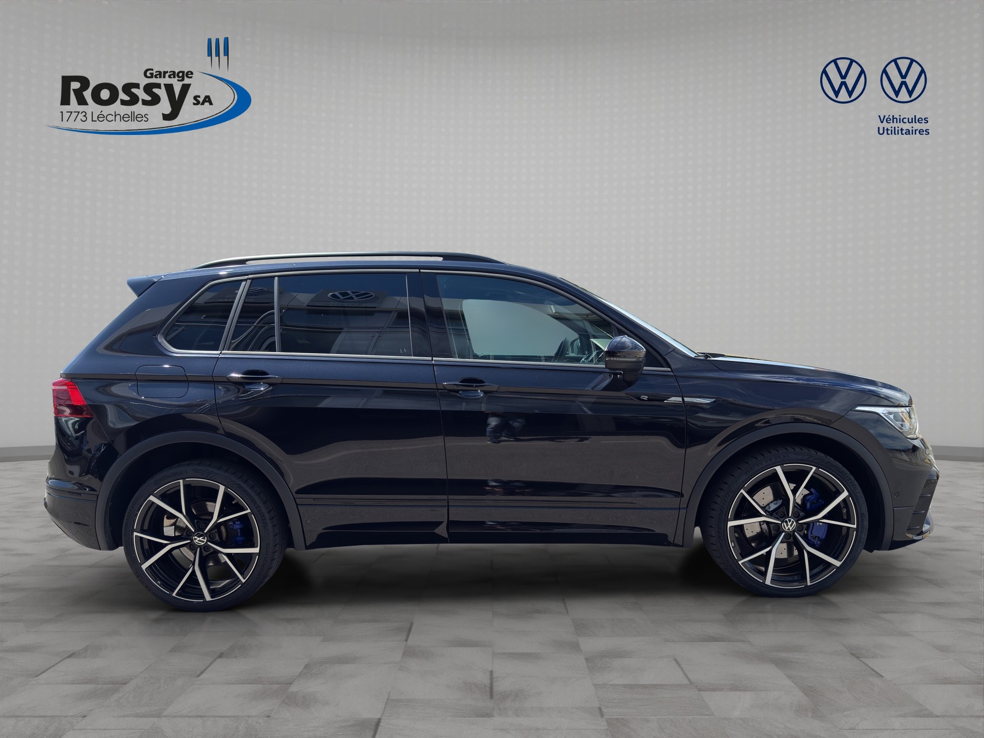 VW Tiguan 2.0TSI R 4Motion DSG-image-6