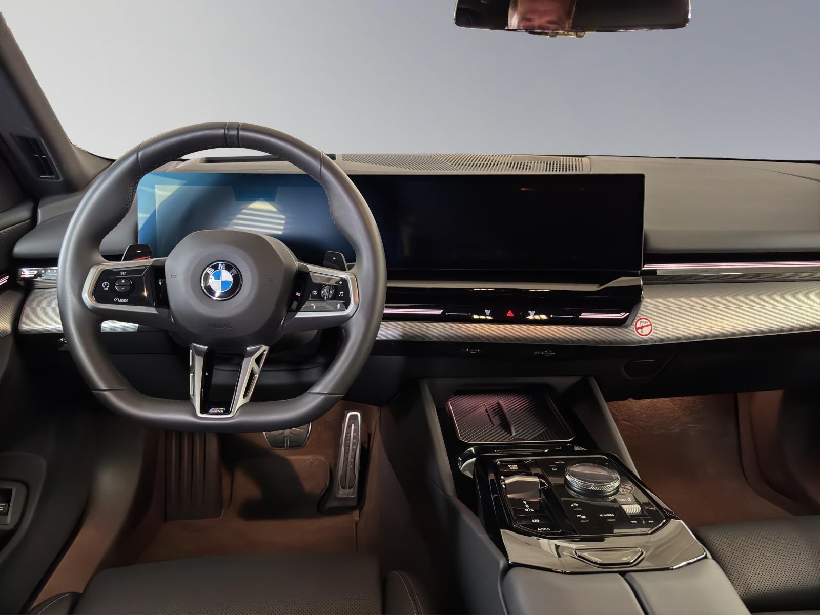 BMW 520d xDrive Touring-image-7