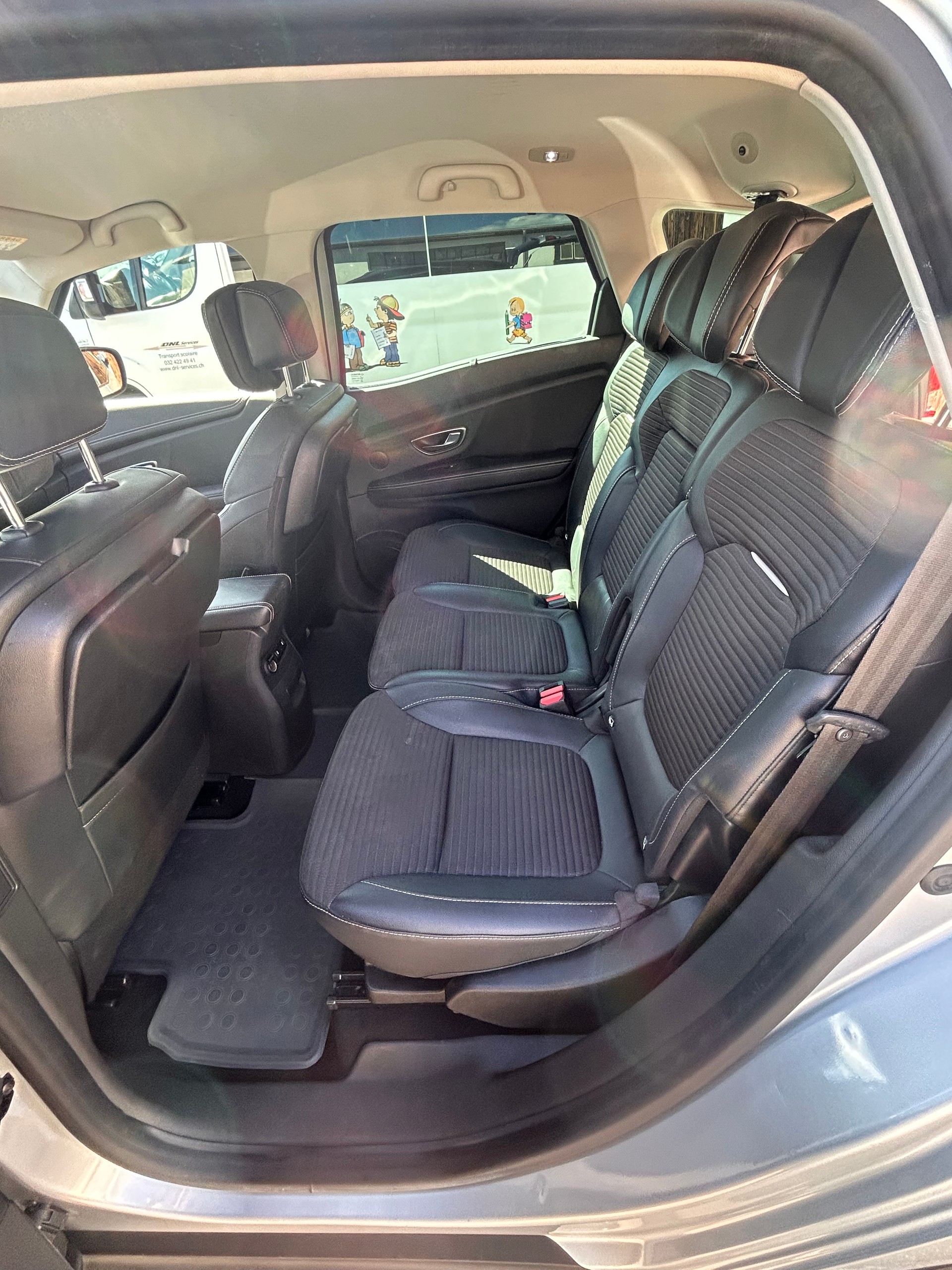 RENAULT Scénic 1.2 16V Turbo Bose-image-2