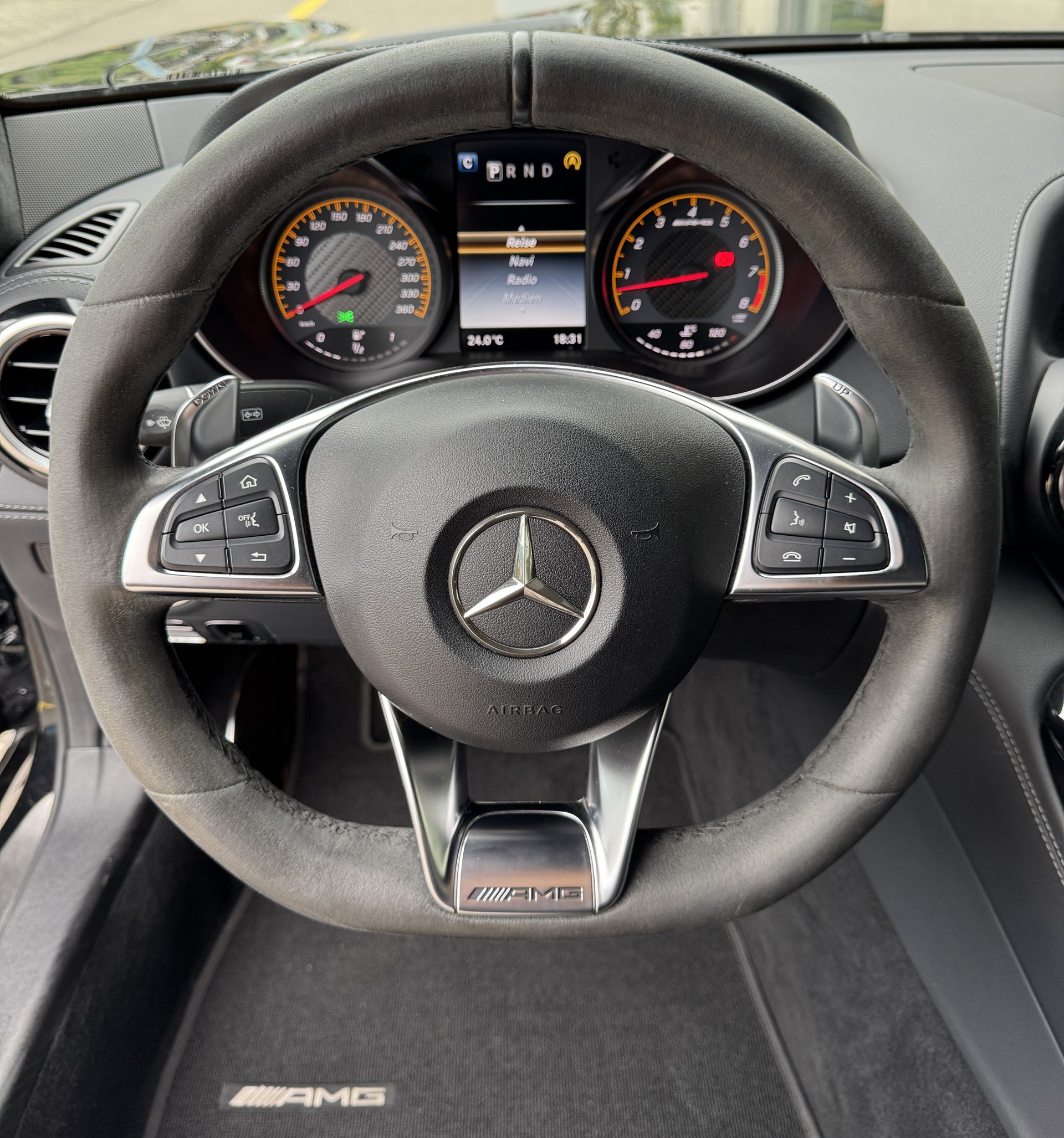 MERCEDES-BENZ AMG GT S 510PS Black Edition° Speedshift DCT [ Performance Sitze ] [ Performance Abgasanlage ] [ AMG Night Paket ]-image-11