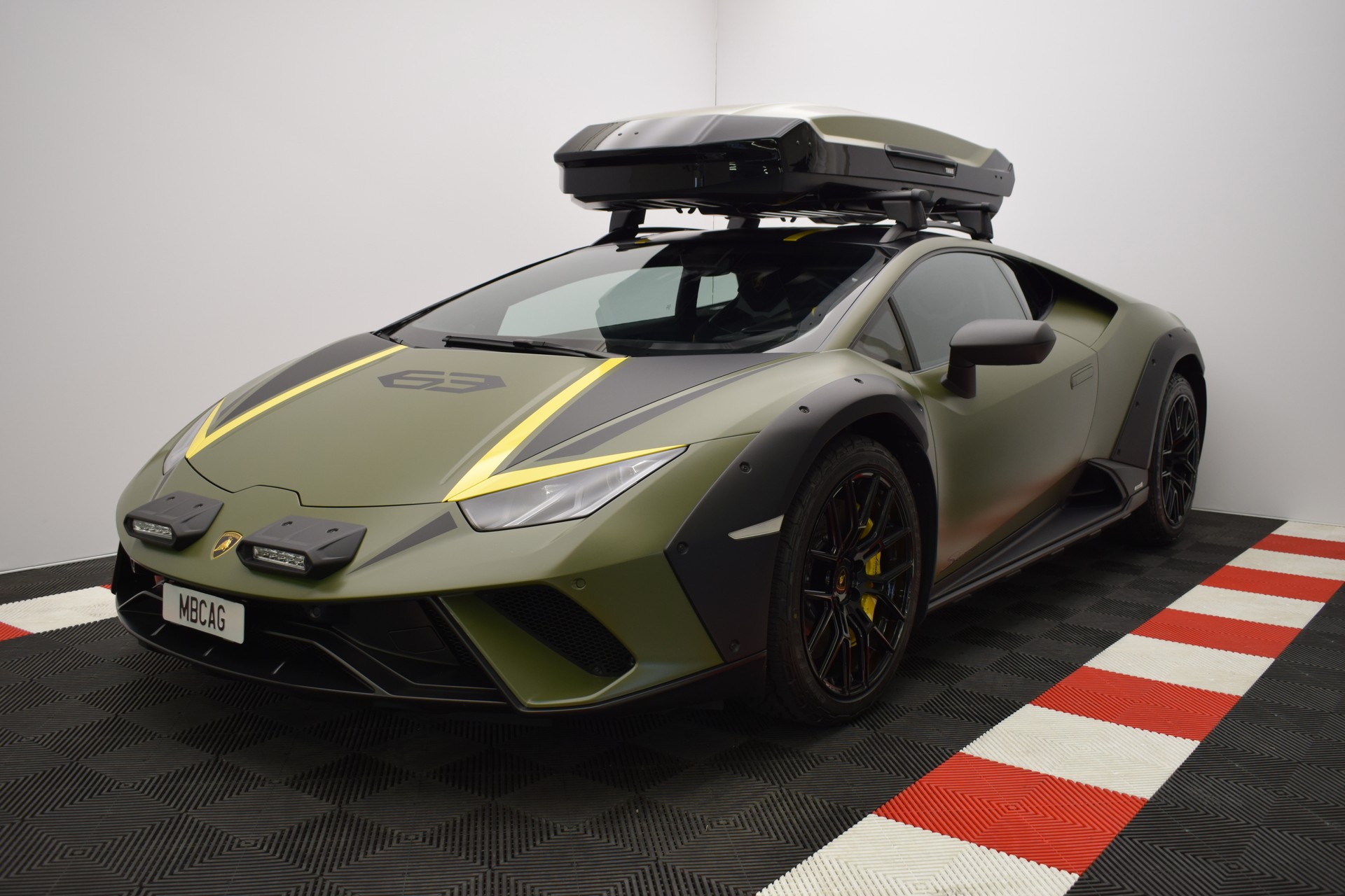 LAMBORGHINI Huracan Sterrato LP610-4 "Verde Turbine, 1 / 1499" CH Fahrzeug