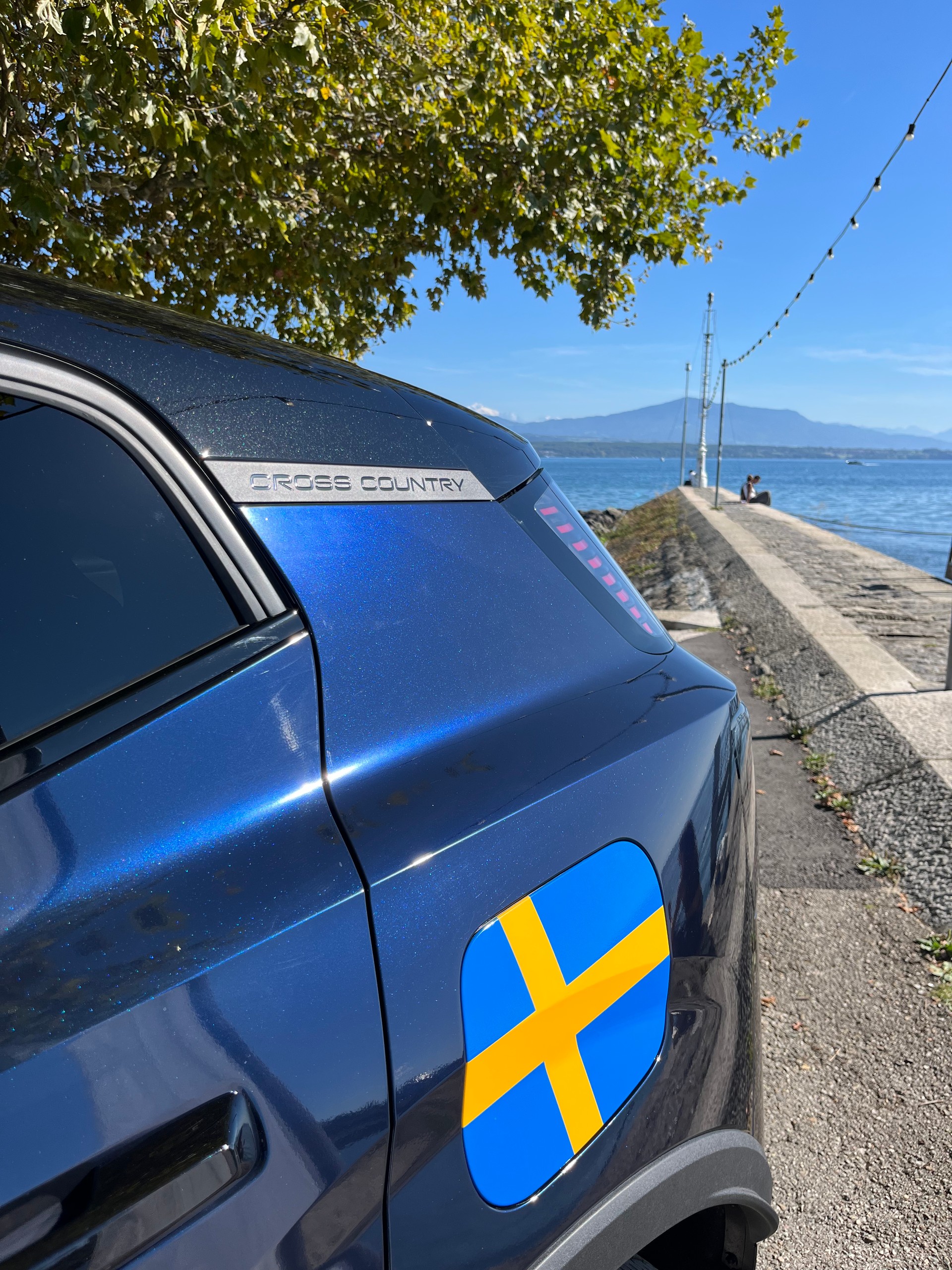 VOLVO EX30 Cross Country E60 69kWh Twin Performance AWD-image-3