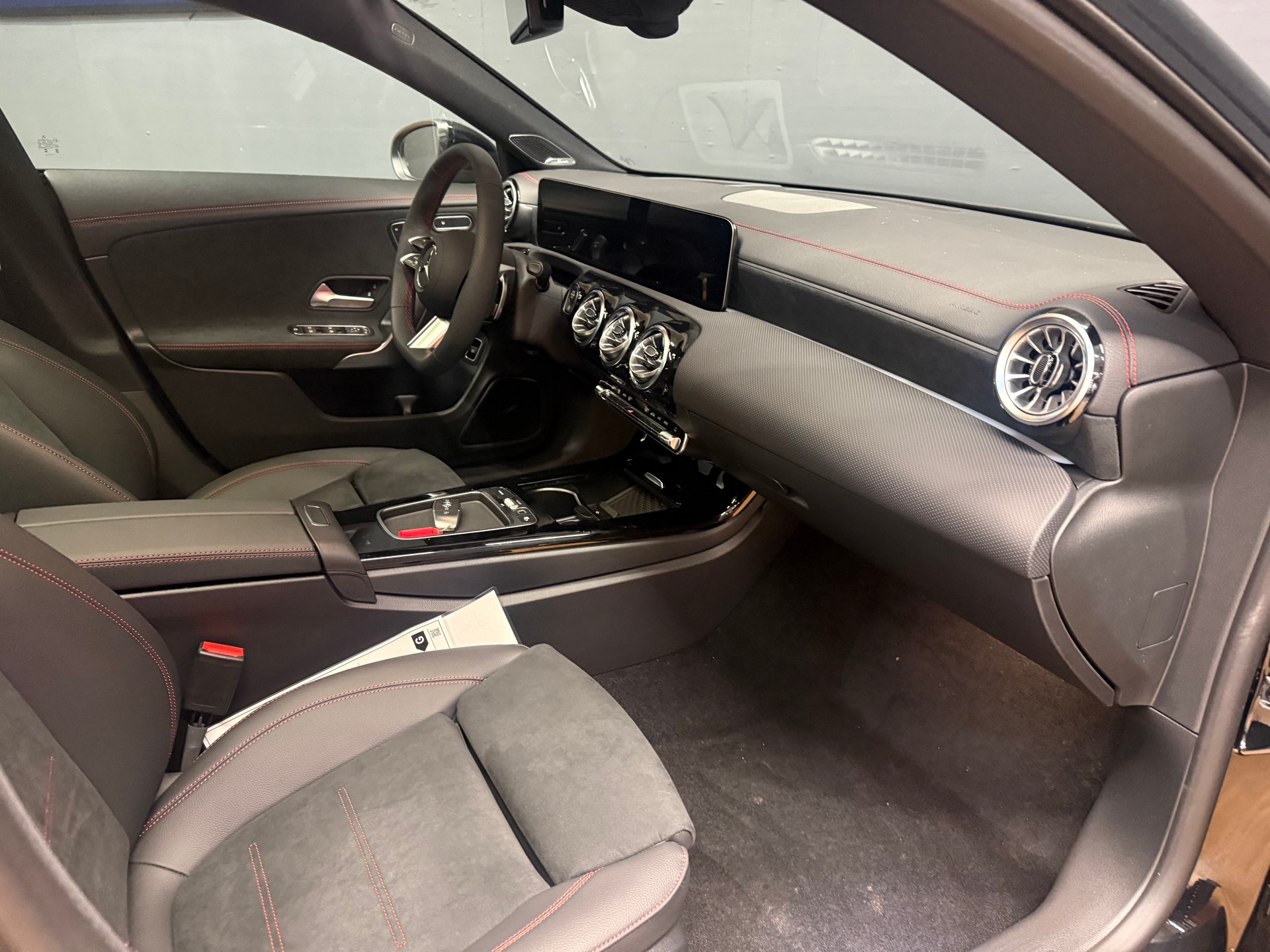 MERCEDES-BENZ CLA 250 4M - DISTRONIC / 360 Grad Kamera / Head-Up Display-image-13