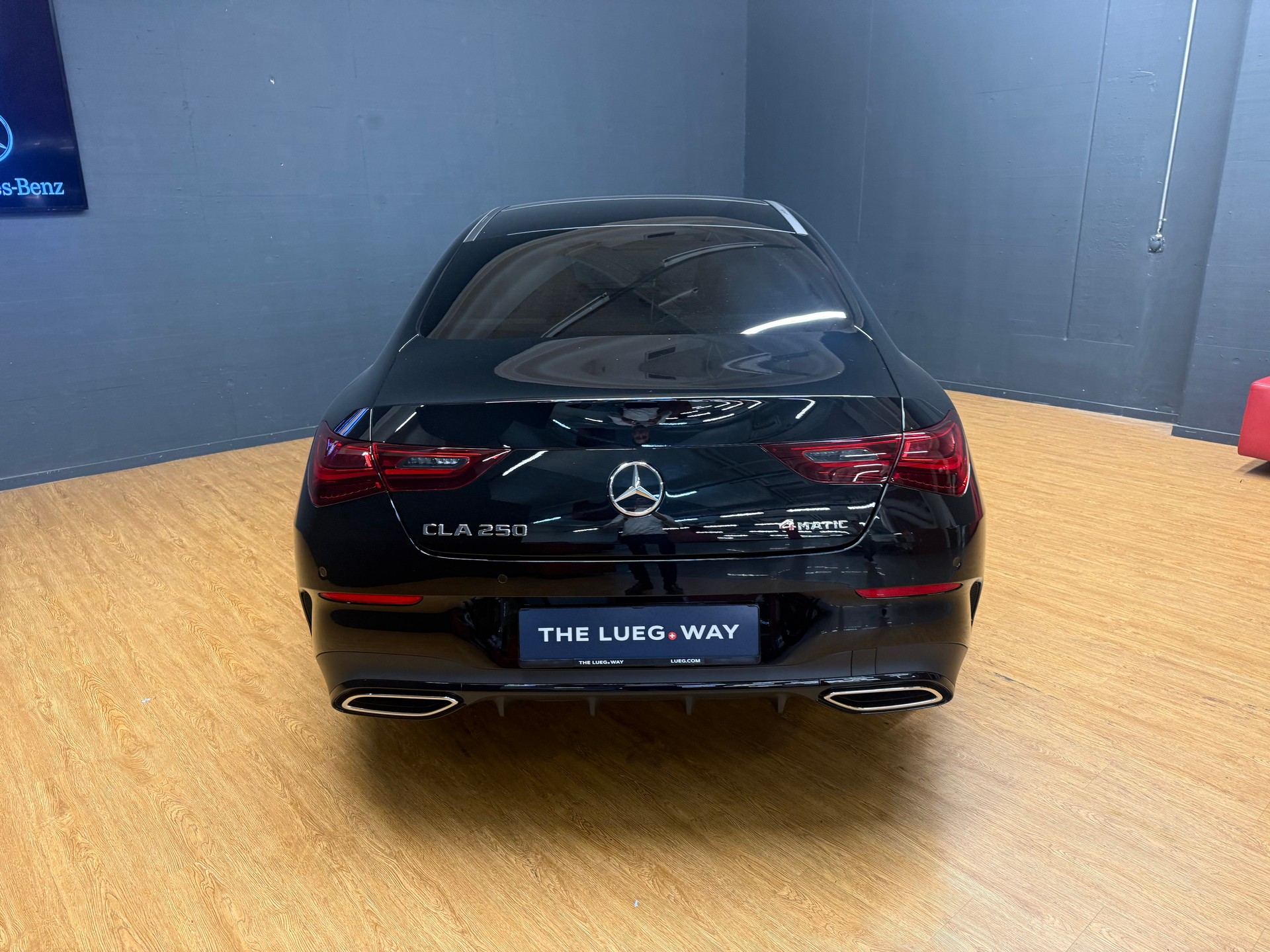 MERCEDES-BENZ CLA 250 4M - DISTRONIC / 360 Grad Kamera / Head-Up Display-image-9