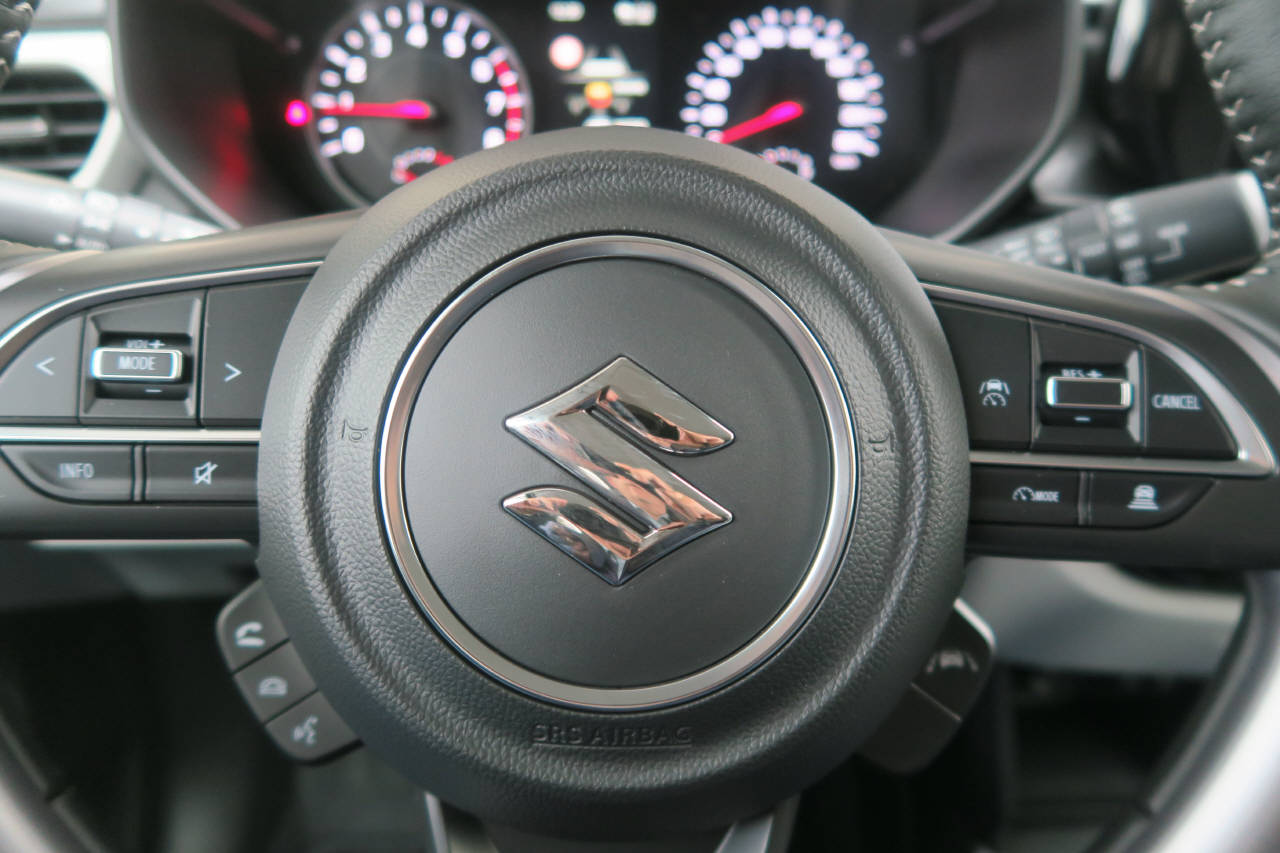 SUZUKI Swift 1.2 Compact+ Hybrid CVT-image-5