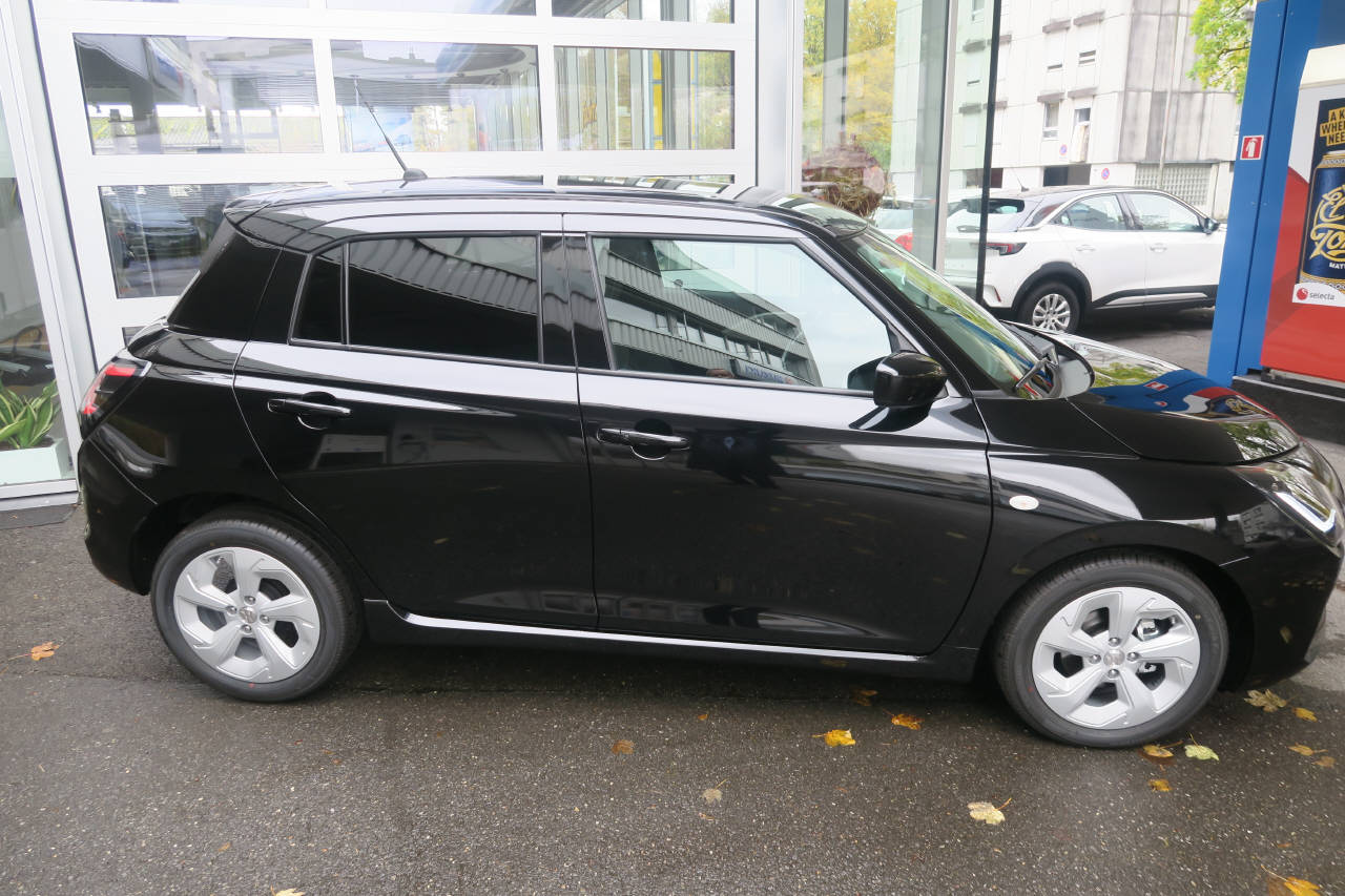 SUZUKI Swift 1.2 Compact+ Hybrid CVT-image-1