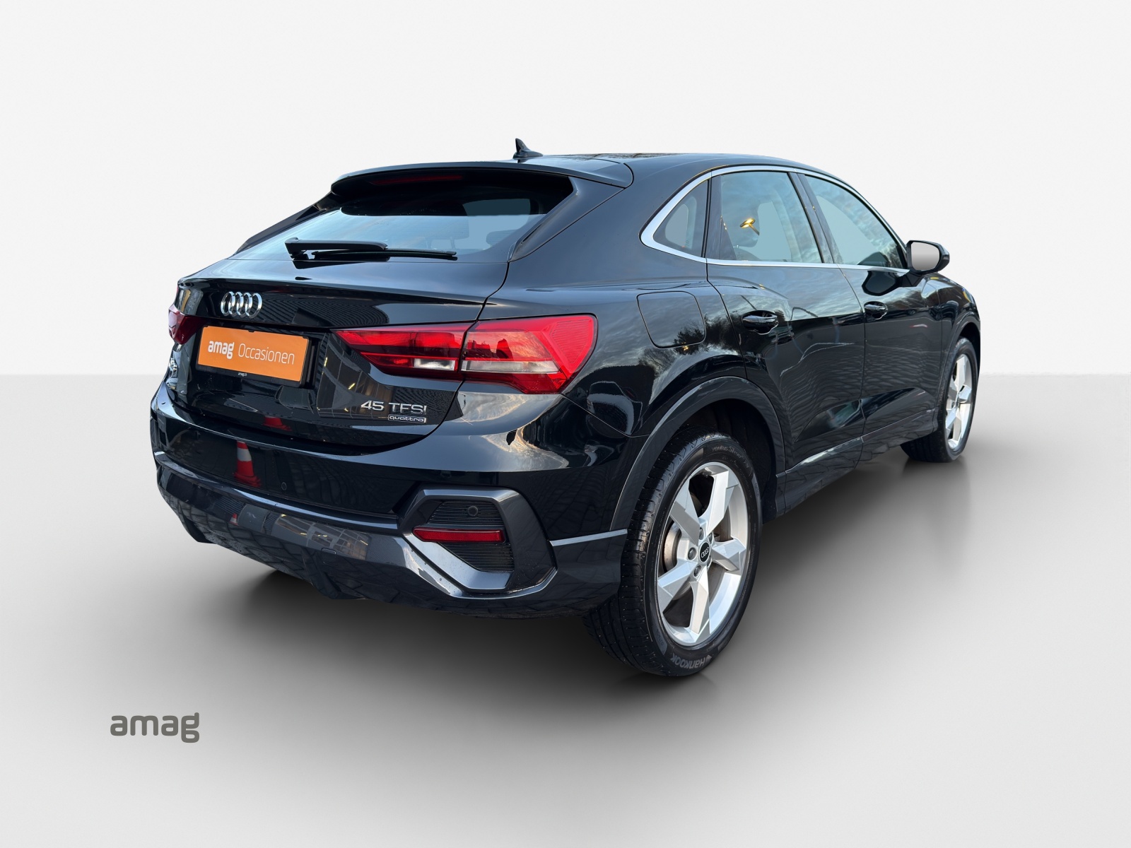 AUDI Q3 Sportback 45 TFSI quattro S-tronic-image-4