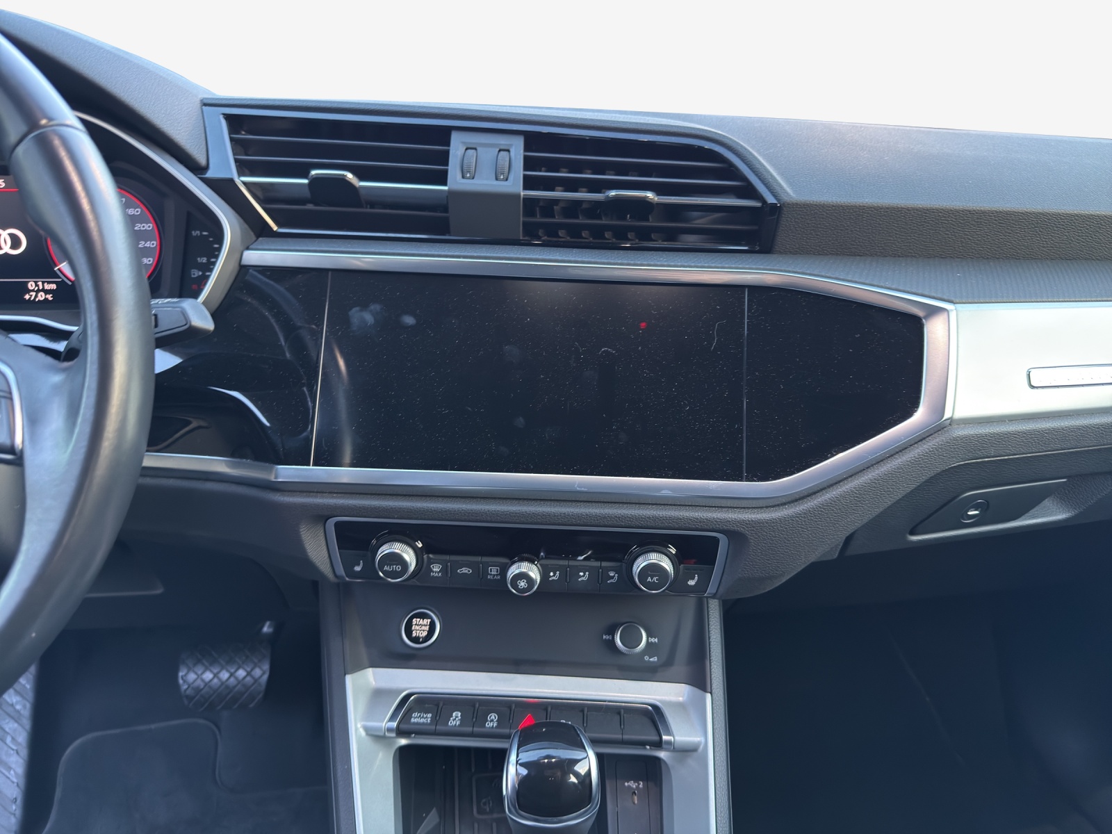 AUDI Q3 Sportback 45 TFSI quattro S-tronic-image-10