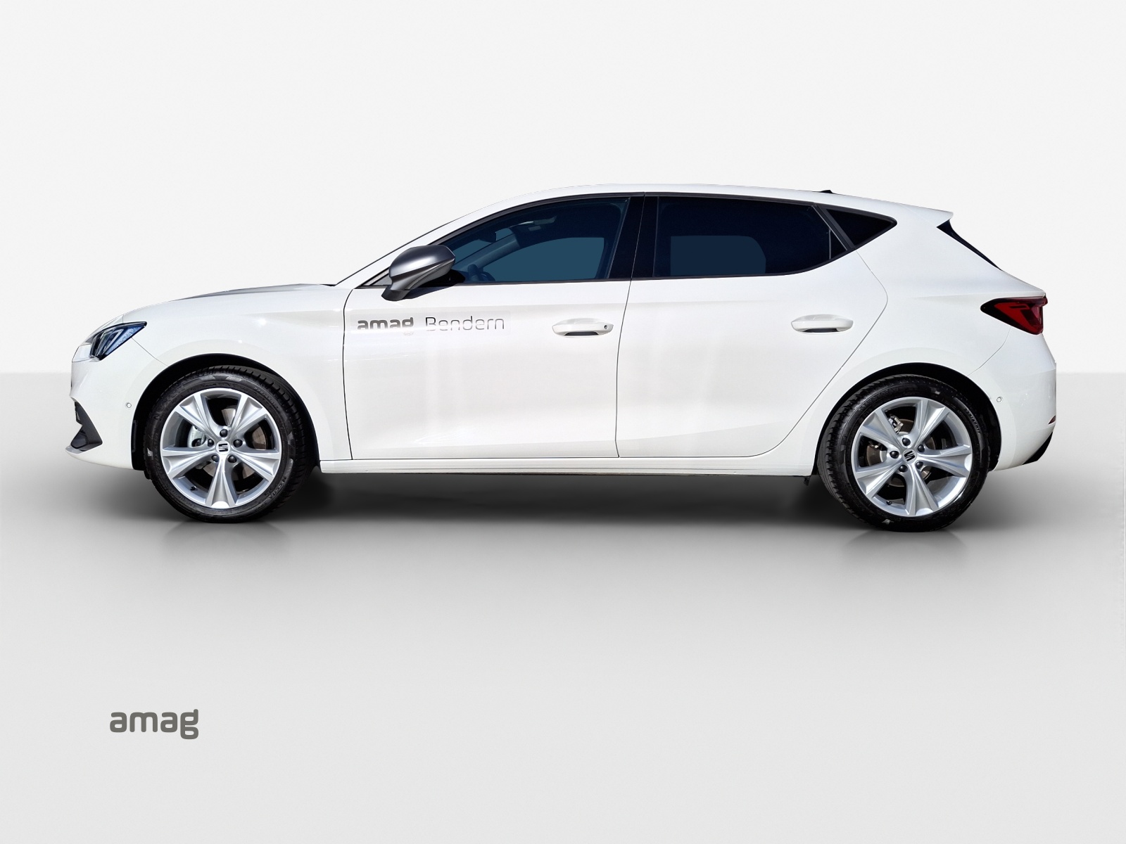 SEAT Leon ST 1.5 eTSI mHEV DSG Move FR-image-1