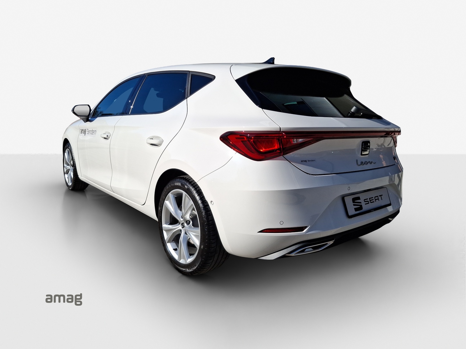 SEAT Leon ST 1.5 eTSI mHEV DSG Move FR-image-2