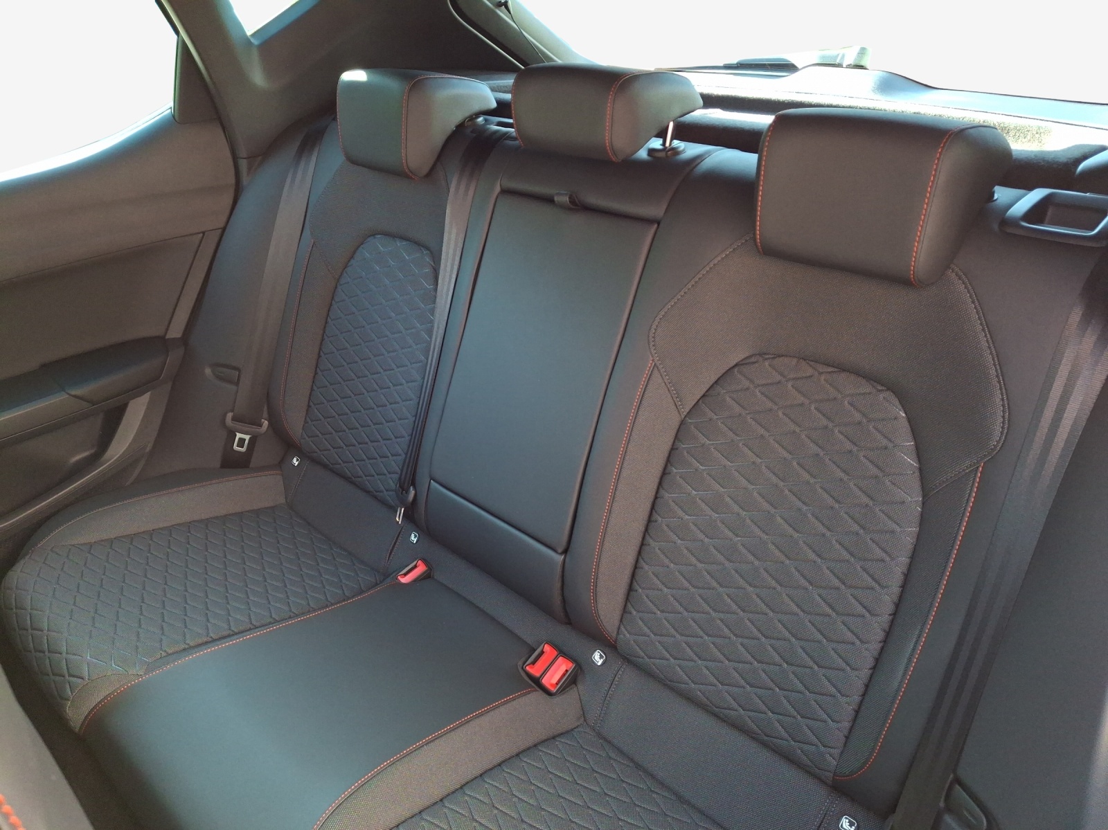 SEAT Leon ST 1.5 eTSI mHEV DSG Move FR-image-11